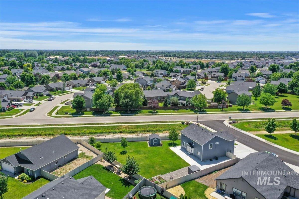 12310 W Hidden Point Dr, Star, Idaho 83669, 4 Bedrooms, 2.5 Bathrooms, Residential For Sale, Price $650,000, 98991532