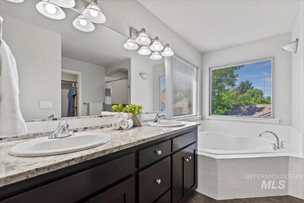 1739 W Tumble Creek, Meridian, Idaho 83646, 4 Bedrooms, 2.5 Bathrooms, Residential For Sale, Price $525,000, 98991533