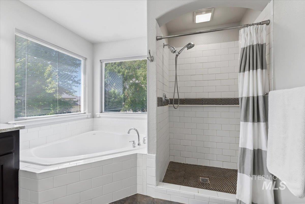 1739 W Tumble Creek, Meridian, Idaho 83646, 4 Bedrooms, 2.5 Bathrooms, Residential For Sale, Price $525,000, 98991533