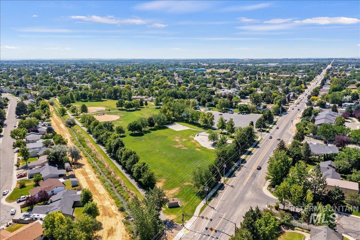 1739 W Tumble Creek, Meridian, Idaho 83646, 4 Bedrooms, 2.5 Bathrooms, Residential For Sale, Price $525,000, 98991533