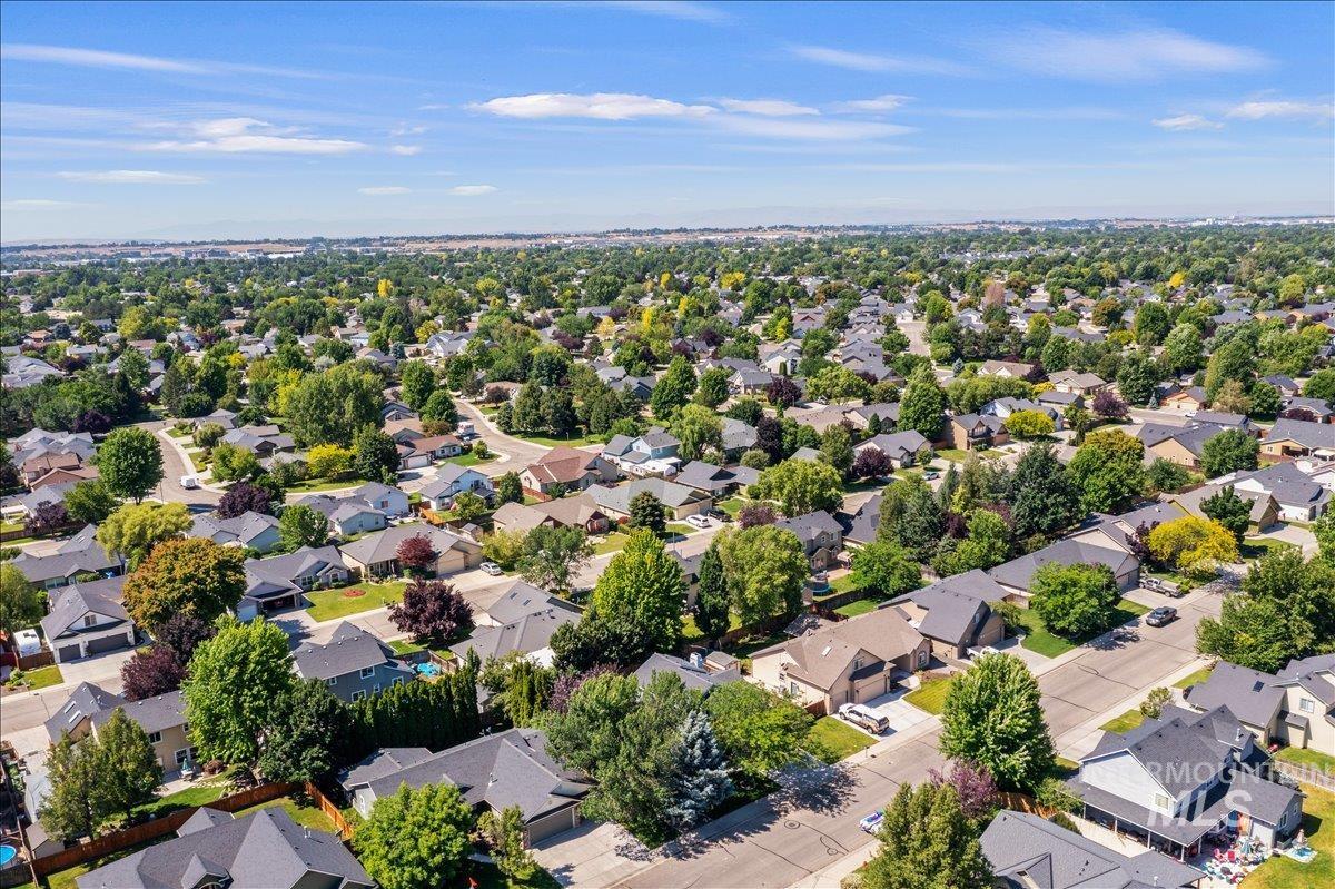 1739 W Tumble Creek, Meridian, Idaho 83646, 4 Bedrooms, 2.5 Bathrooms, Residential For Sale, Price $525,000, 98991533