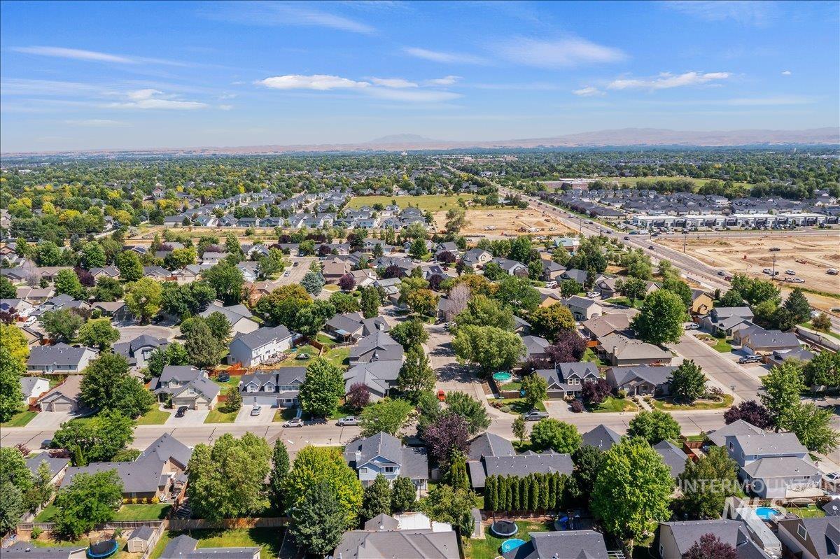 1739 W Tumble Creek, Meridian, Idaho 83646, 4 Bedrooms, 2.5 Bathrooms, Residential For Sale, Price $525,000, 98991533