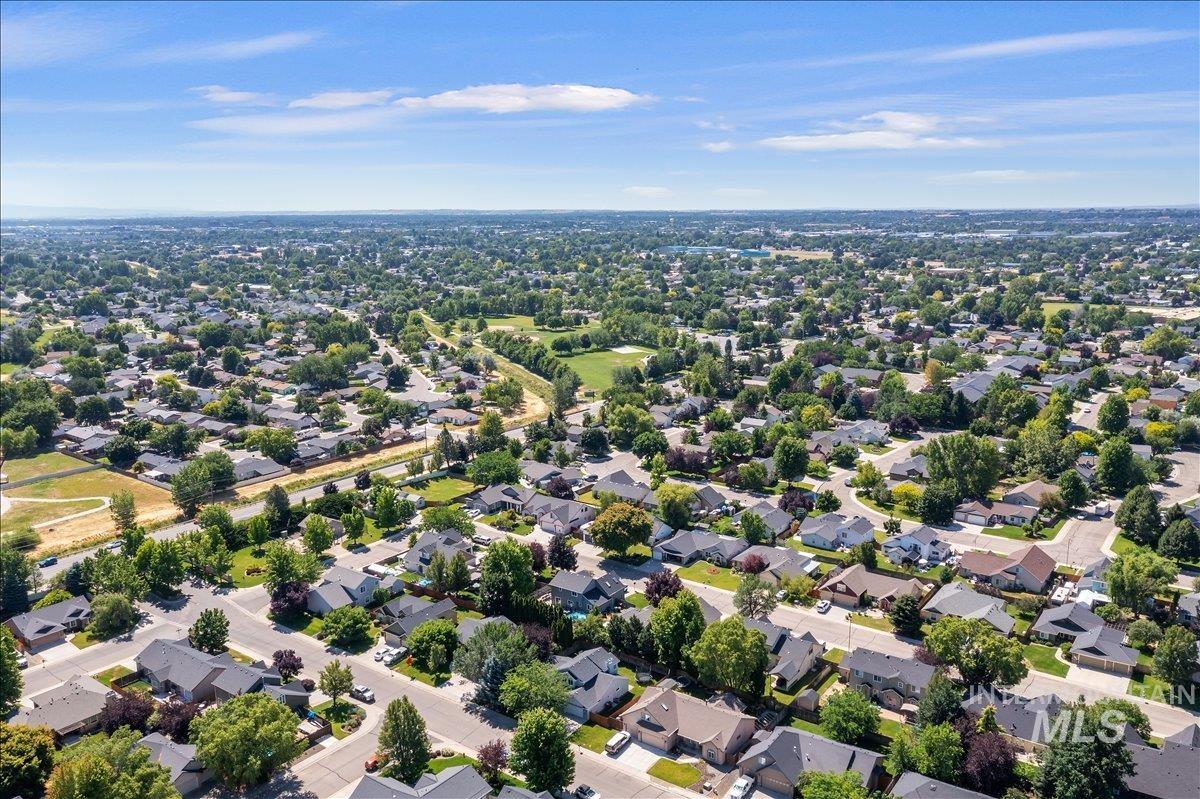 1739 W Tumble Creek, Meridian, Idaho 83646, 4 Bedrooms, 2.5 Bathrooms, Residential For Sale, Price $525,000, 98991533
