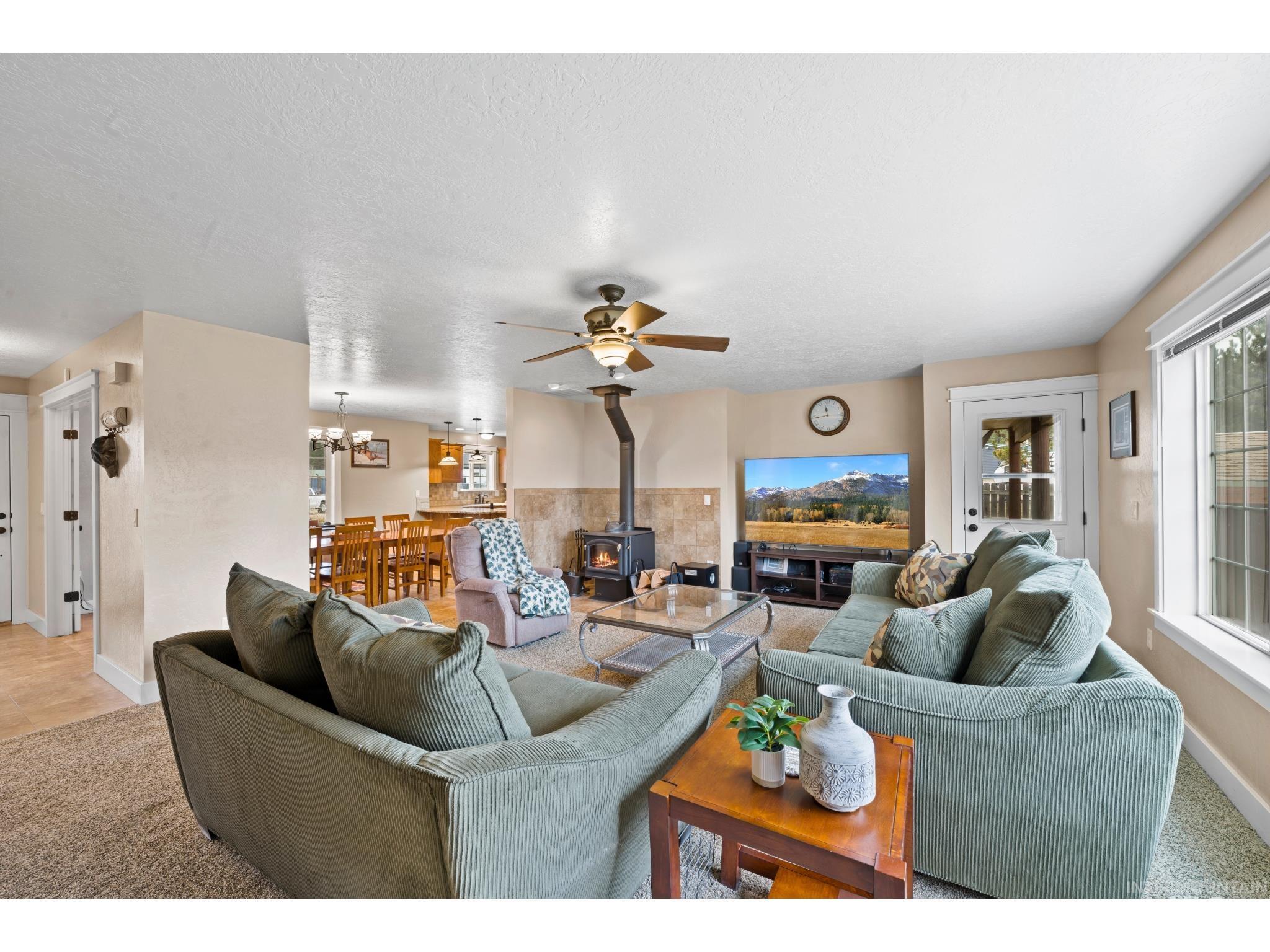 23 Veterinary Way, Garden Valley, Idaho 83622, 3 Bedrooms, 2 Bathrooms, Residential For Sale, Price $679,900, 98991535