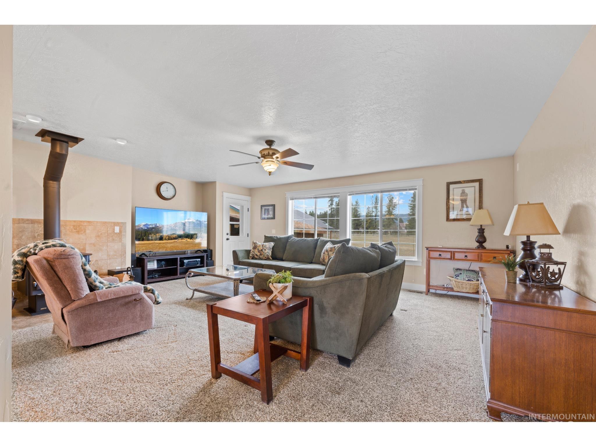 23 Veterinary Way, Garden Valley, Idaho 83622, 3 Bedrooms, 2 Bathrooms, Residential For Sale, Price $679,900, 98991535