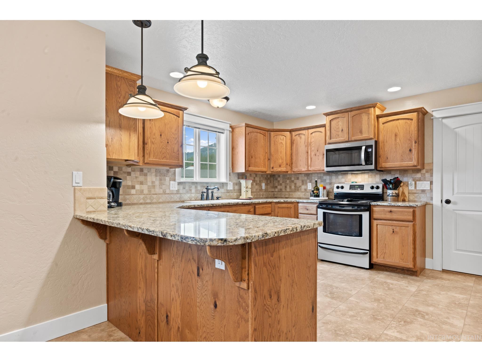 23 Veterinary Way, Garden Valley, Idaho 83622, 3 Bedrooms, 2 Bathrooms, Residential For Sale, Price $679,900, 98991535
