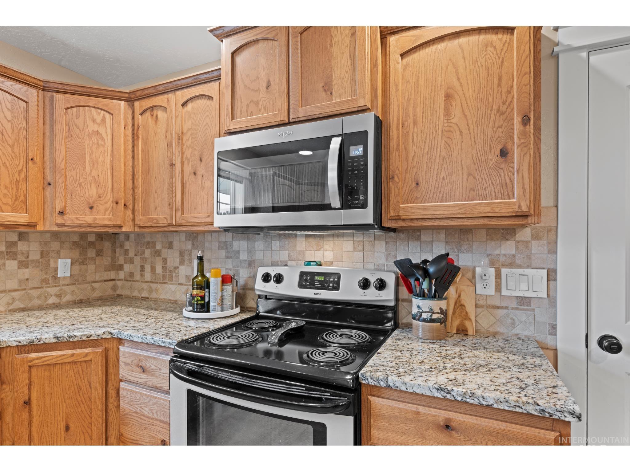 23 Veterinary Way, Garden Valley, Idaho 83622, 3 Bedrooms, 2 Bathrooms, Residential For Sale, Price $679,900, 98991535