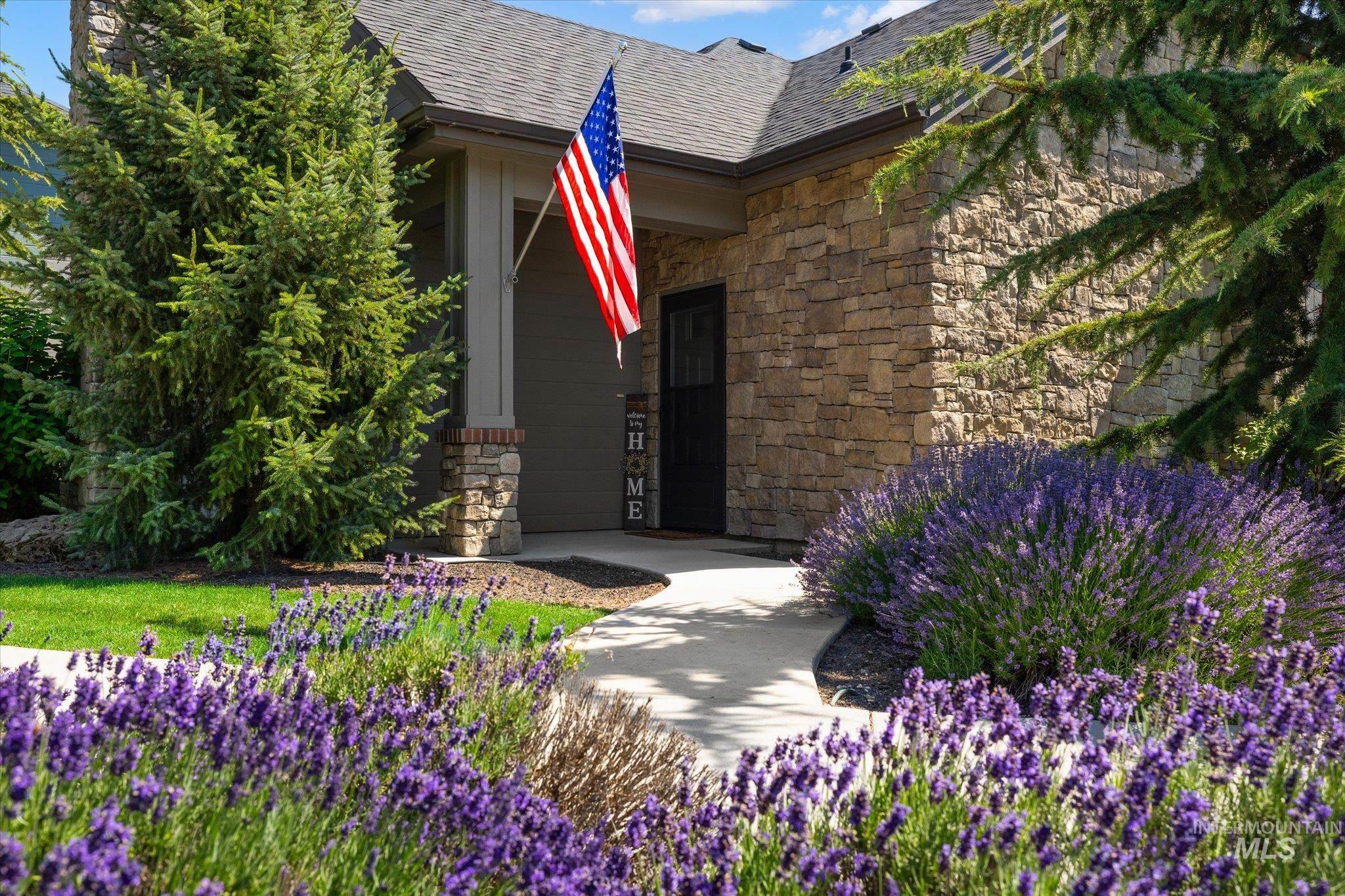 2020 S Gedalio Ln., Meridian, Idaho 83642, 2 Bedrooms, 2 Bathrooms, Residential For Sale, Price $489,900, 98991536