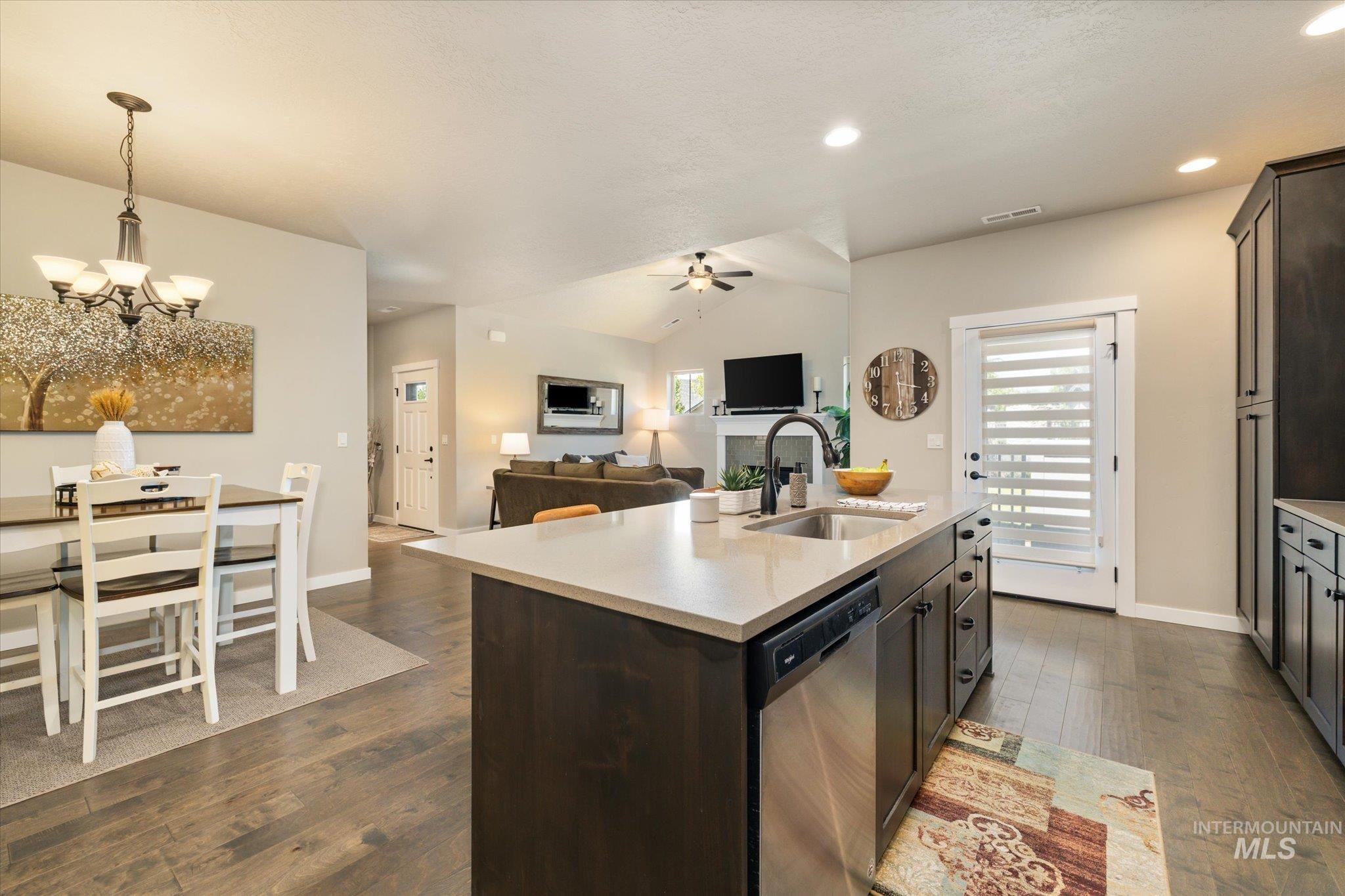 2020 S Gedalio Ln., Meridian, Idaho 83642, 2 Bedrooms, 2 Bathrooms, Residential For Sale, Price $489,900, 98991536