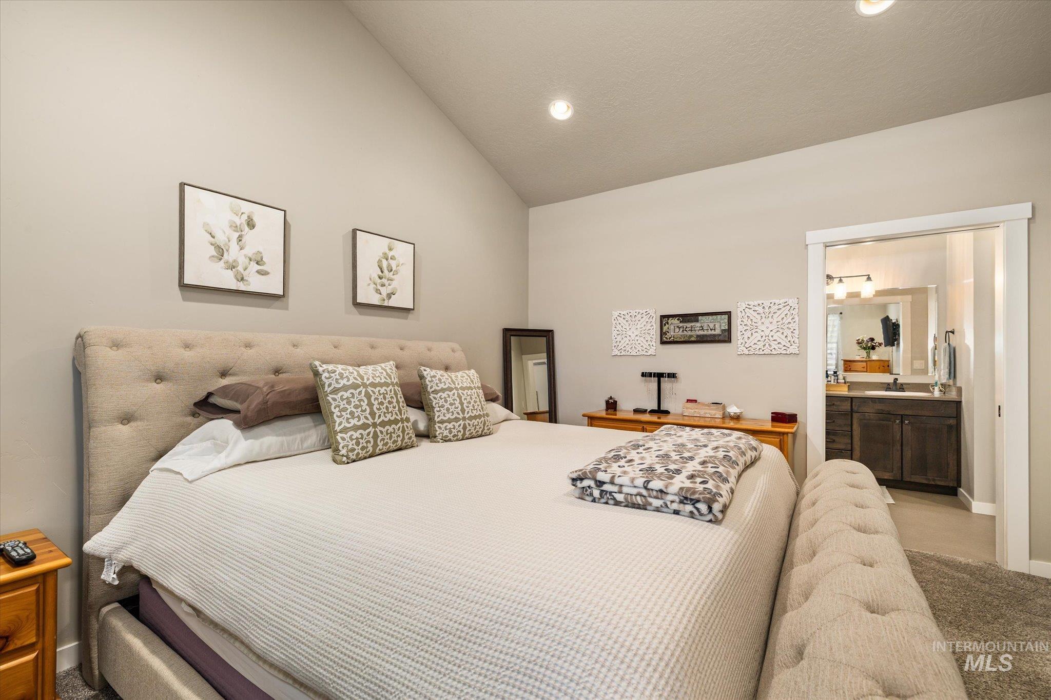 2020 S Gedalio Ln., Meridian, Idaho 83642, 2 Bedrooms, 2 Bathrooms, Residential For Sale, Price $489,900, 98991536