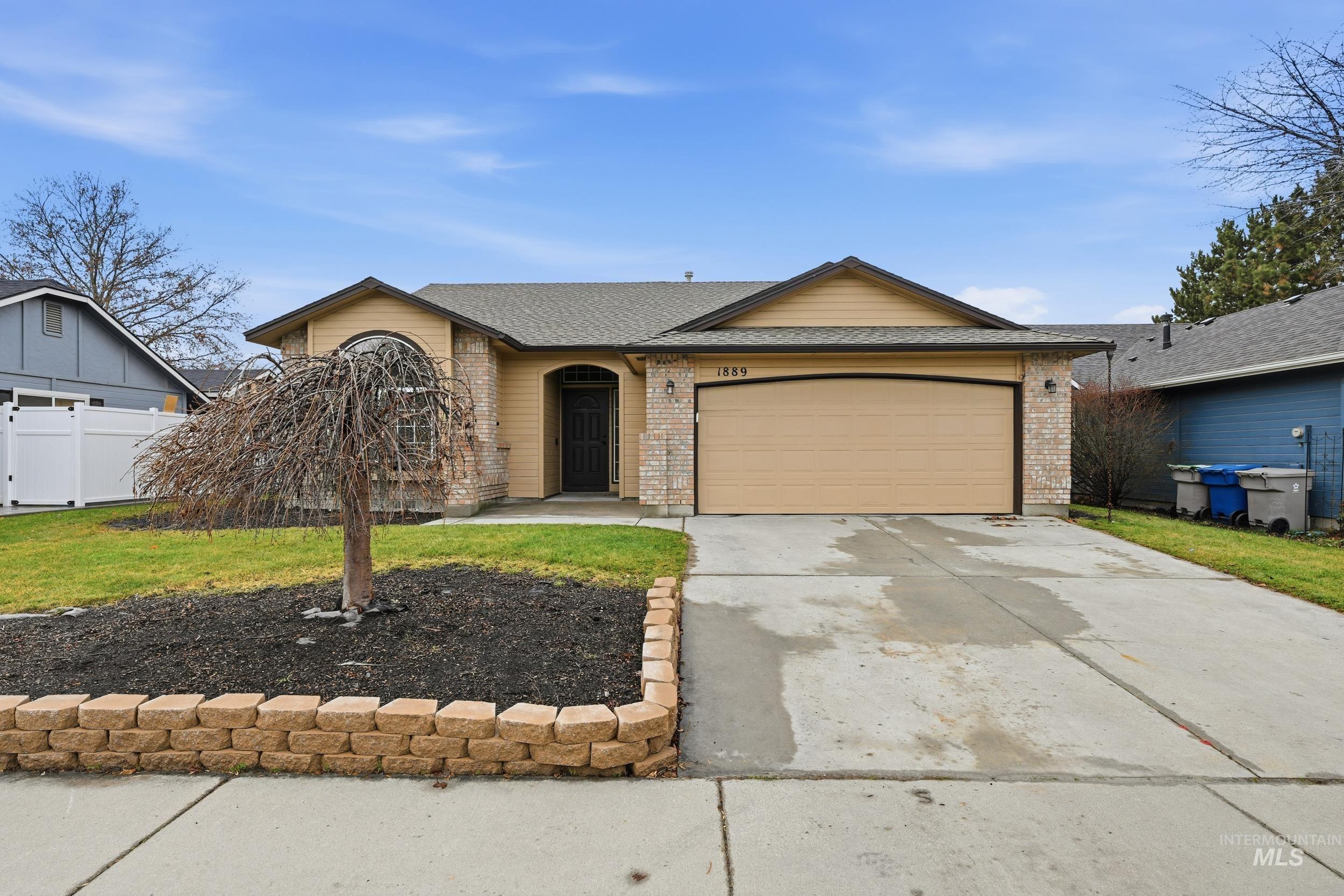 1889 Pilgrim ave, Boise, Idaho 83704, 3 Bedrooms, 2 Bathrooms, Residential Income For Sale, Price $475,000,MLS 98991539