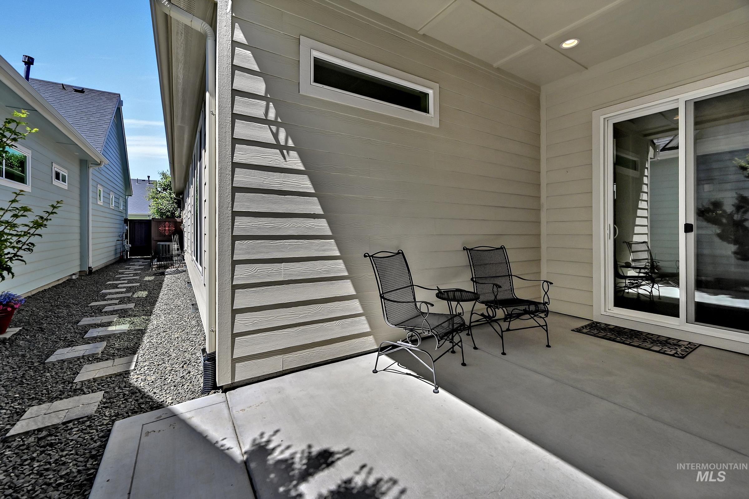 6271 N San Vito Lane, Meridian, Idaho 83646, 3 Bedrooms, 2 Bathrooms, Residential For Sale, Price $549,900, 98991541
