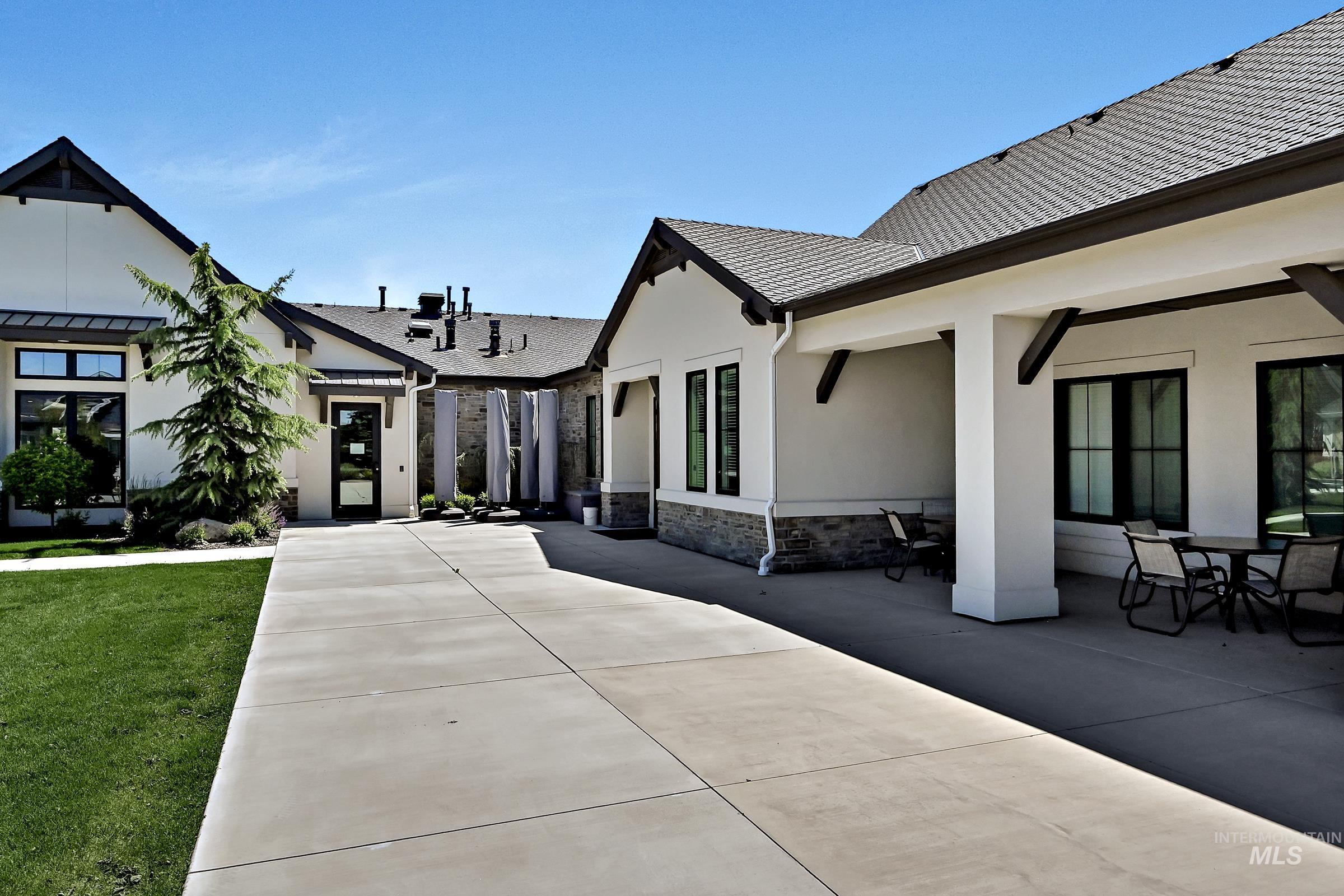 6271 N San Vito Lane, Meridian, Idaho 83646, 3 Bedrooms, 2 Bathrooms, Residential For Sale, Price $549,900, 98991541