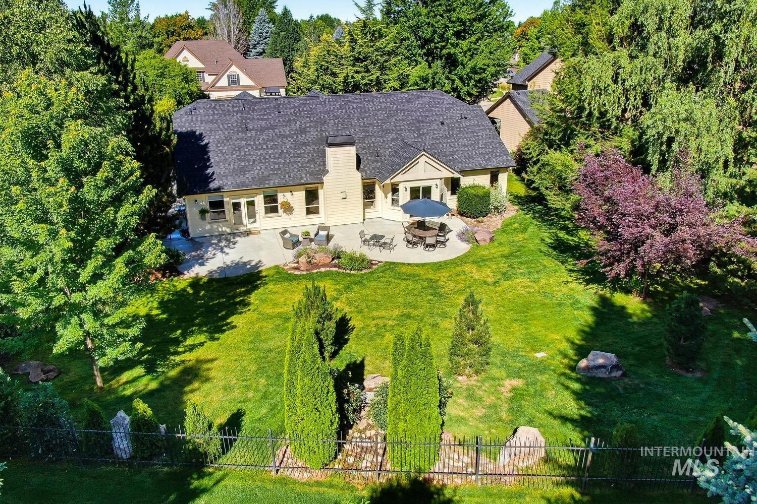 1164 S Island Glenn Way, Eagle, Idaho 83616, 4 Bedrooms, 3.5 Bathrooms, Residential For Sale, Price $999,999, 98991542