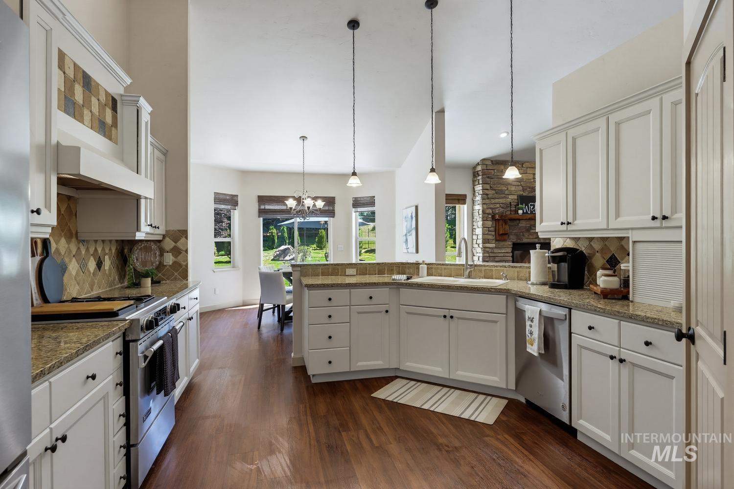 1164 S Island Glenn Way, Eagle, Idaho 83616, 4 Bedrooms, 3.5 Bathrooms, Residential For Sale, Price $999,999, 98991542