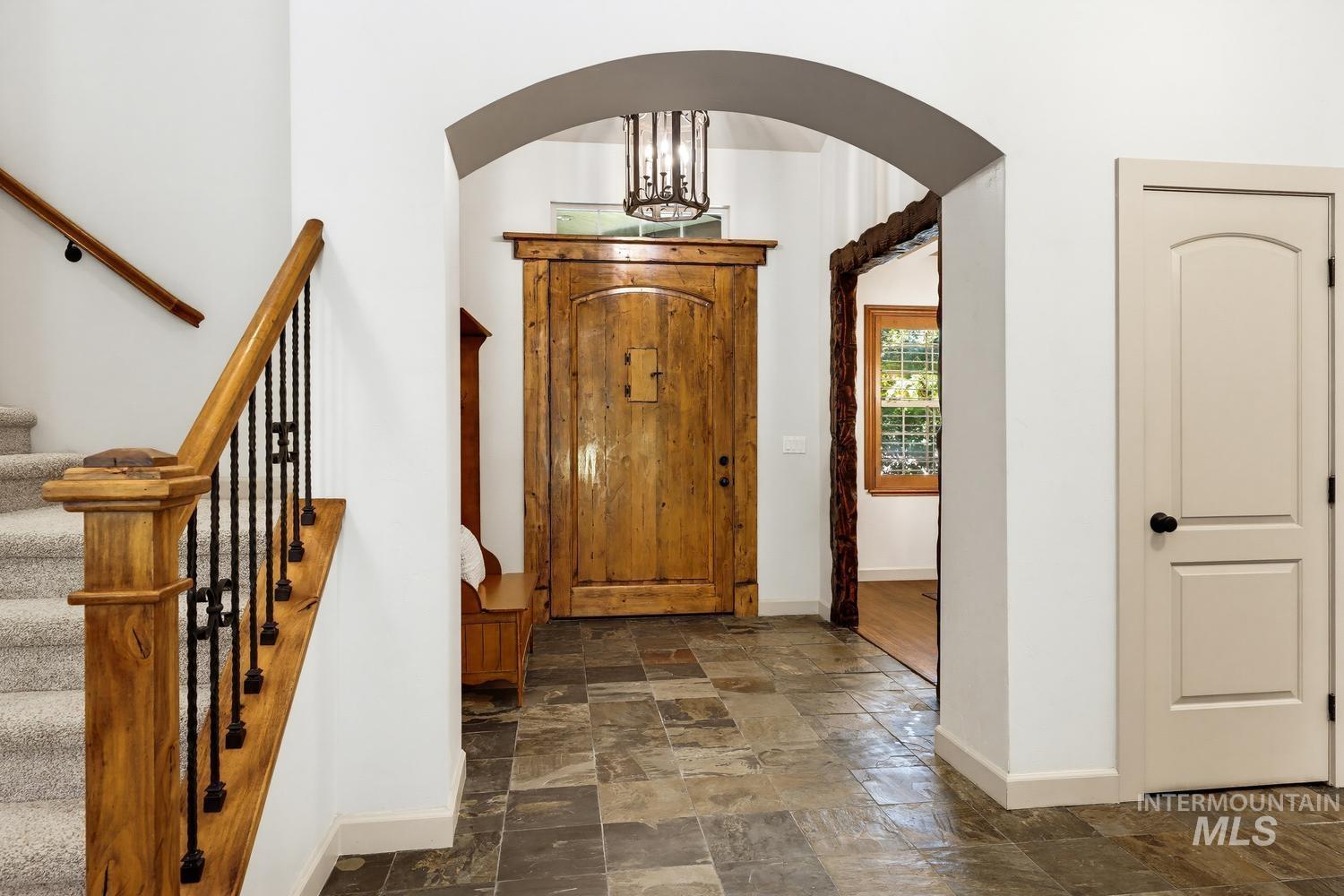 1164 S Island Glenn Way, Eagle, Idaho 83616, 4 Bedrooms, 3.5 Bathrooms, Residential For Sale, Price $999,999, 98991542