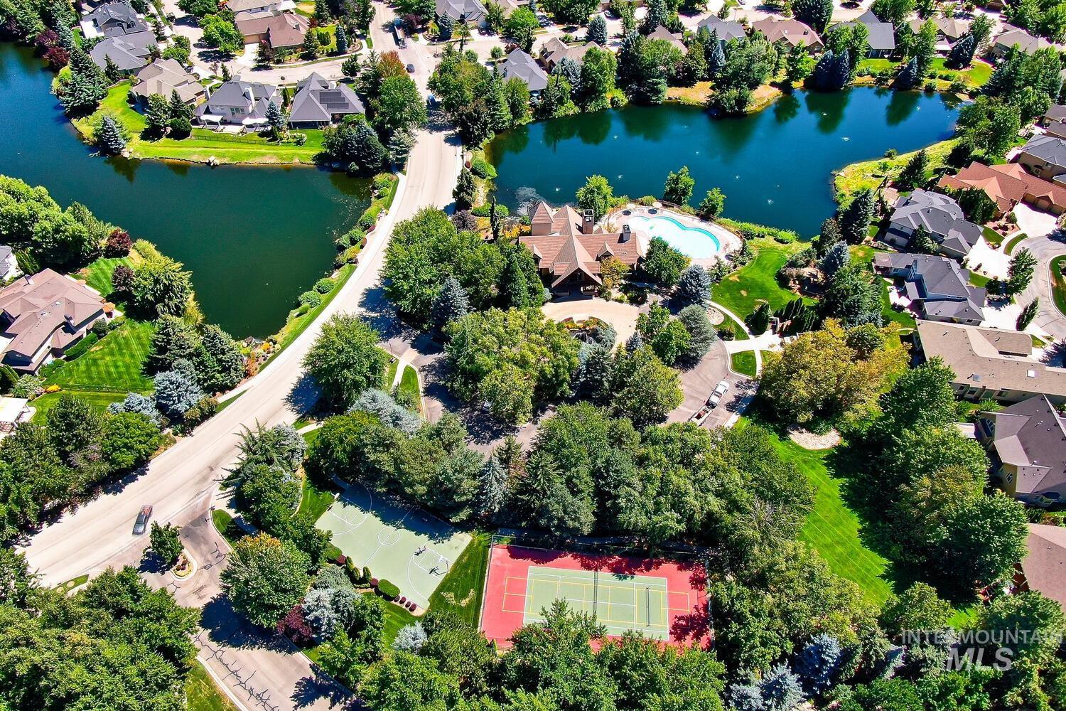 1164 S Island Glenn Way, Eagle, Idaho 83616, 4 Bedrooms, 3.5 Bathrooms, Residential For Sale, Price $999,999, 98991542