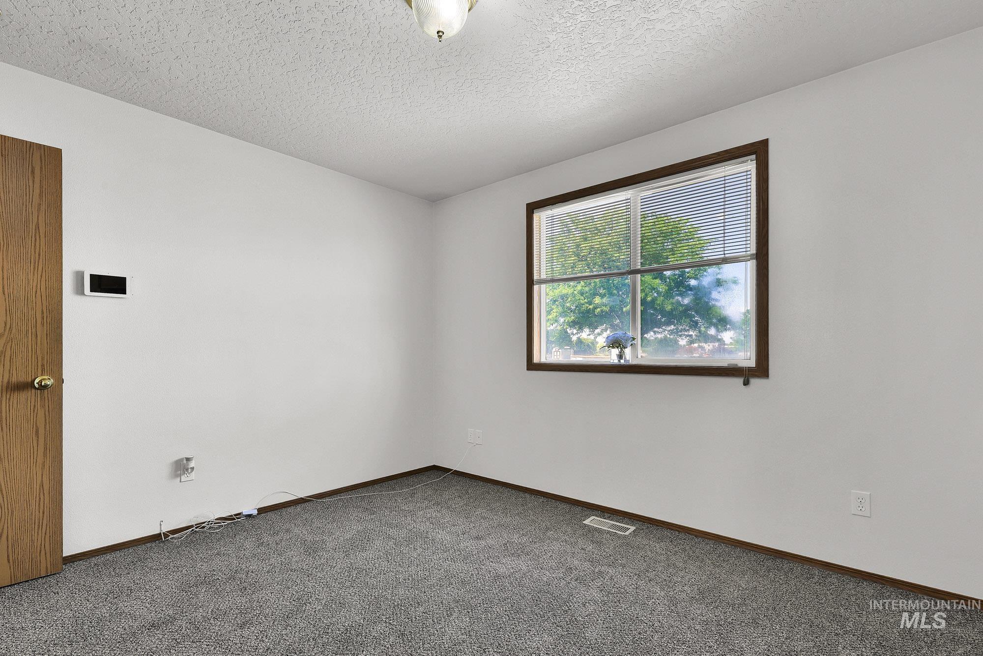 719 Trailside Dr, Caldwell, Idaho 83607-1503, 3 Bedrooms, 2 Bathrooms, Residential For Sale, Price $338,950,MLS 98991543