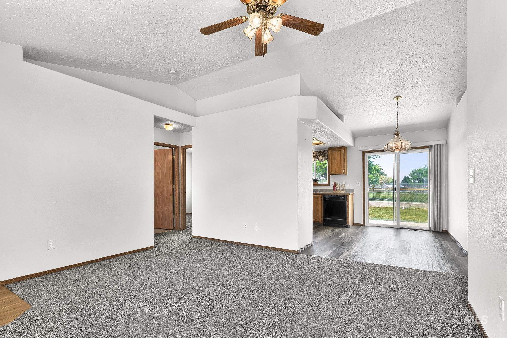 719 Trailside Dr, Caldwell, Idaho 83607-1503, 3 Bedrooms, 2 Bathrooms, Residential For Sale, Price $338,950,MLS 98991543