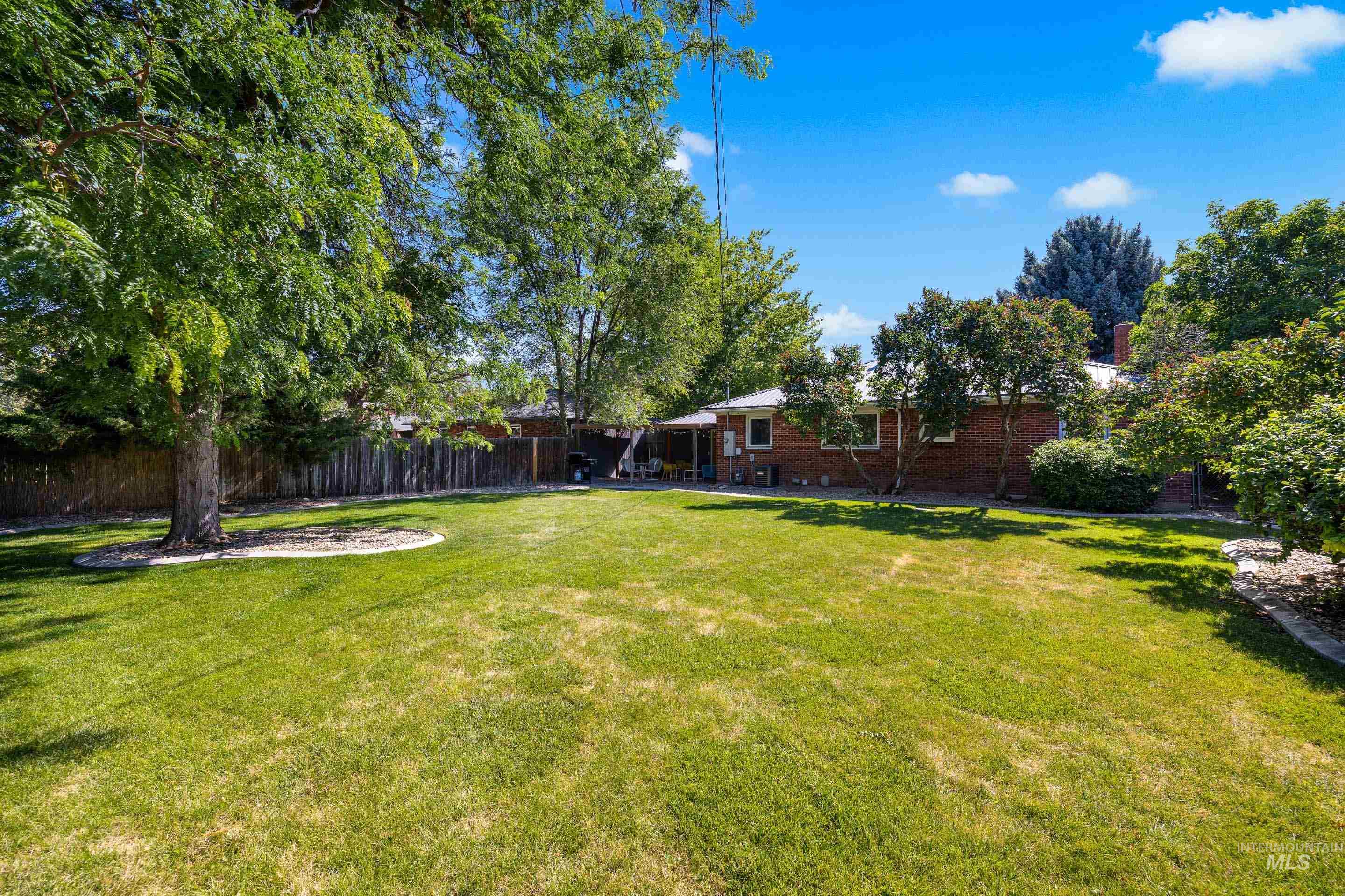 1721 N Beach St, Boise, Idaho 83706, 3 Bedrooms, 1 Bathroom, Residential For Sale, Price $479,000,MLS 98991546