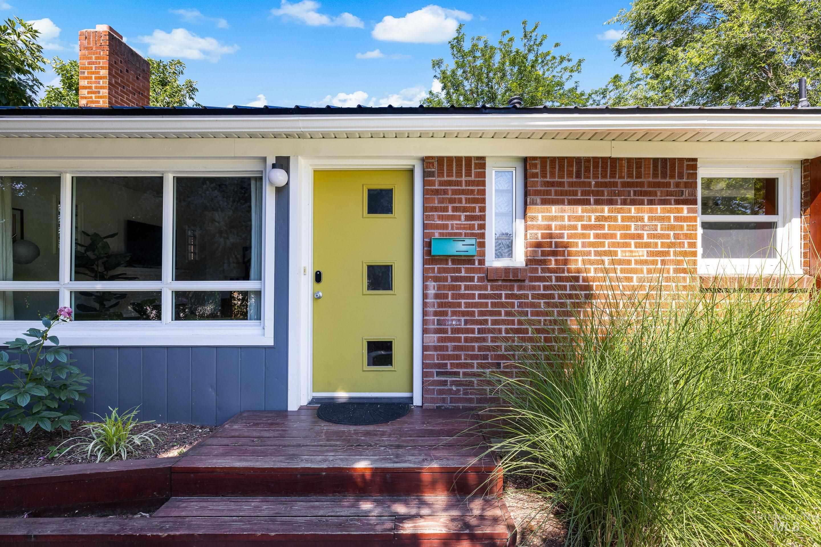 1721 N Beach St, Boise, Idaho 83706, 3 Bedrooms, 1 Bathroom, Residential For Sale, Price $479,000,MLS 98991546