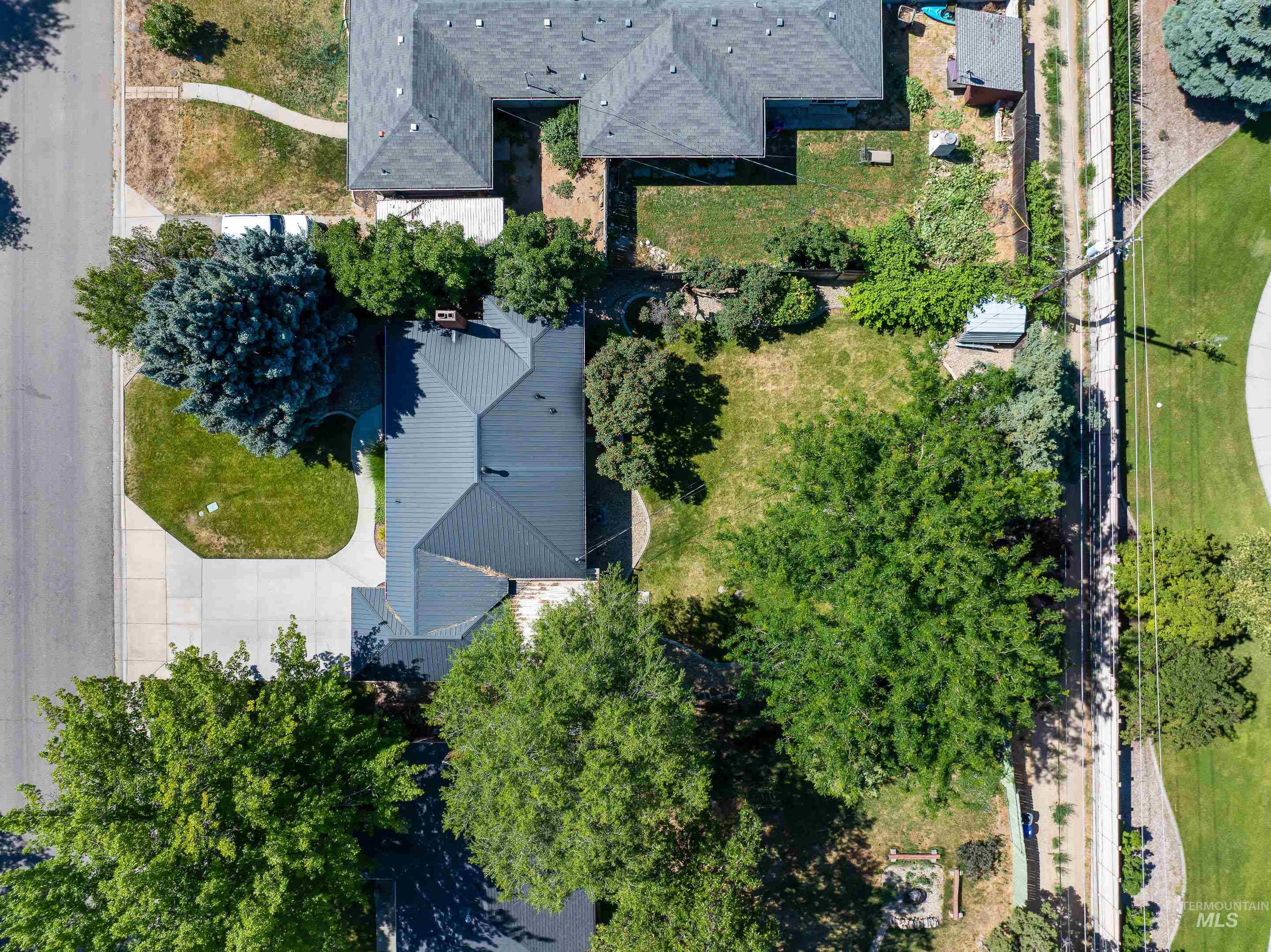 1721 N Beach St, Boise, Idaho 83706, 3 Bedrooms, 1 Bathroom, Residential For Sale, Price $479,000,MLS 98991546