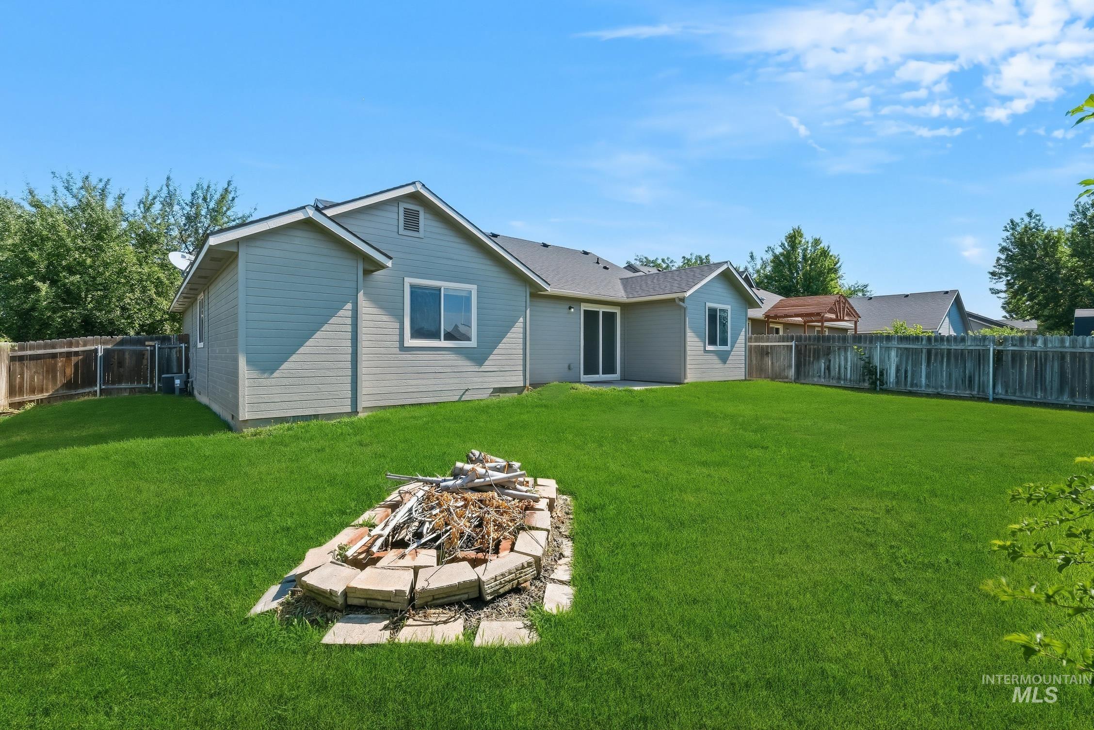 4393 W. Newland, Meridian, Idaho 83642, 4 Bedrooms, 2 Bathrooms, Residential For Sale, Price $427,900,MLS 98991547