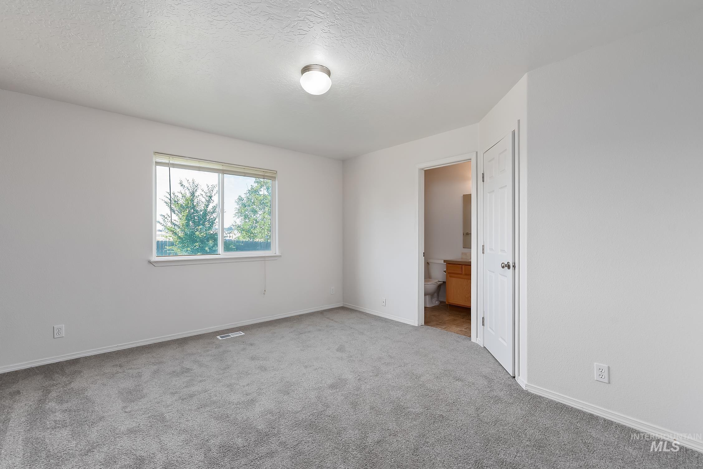 4393 W. Newland, Meridian, Idaho 83642, 4 Bedrooms, 2 Bathrooms, Residential For Sale, Price $427,900,MLS 98991547