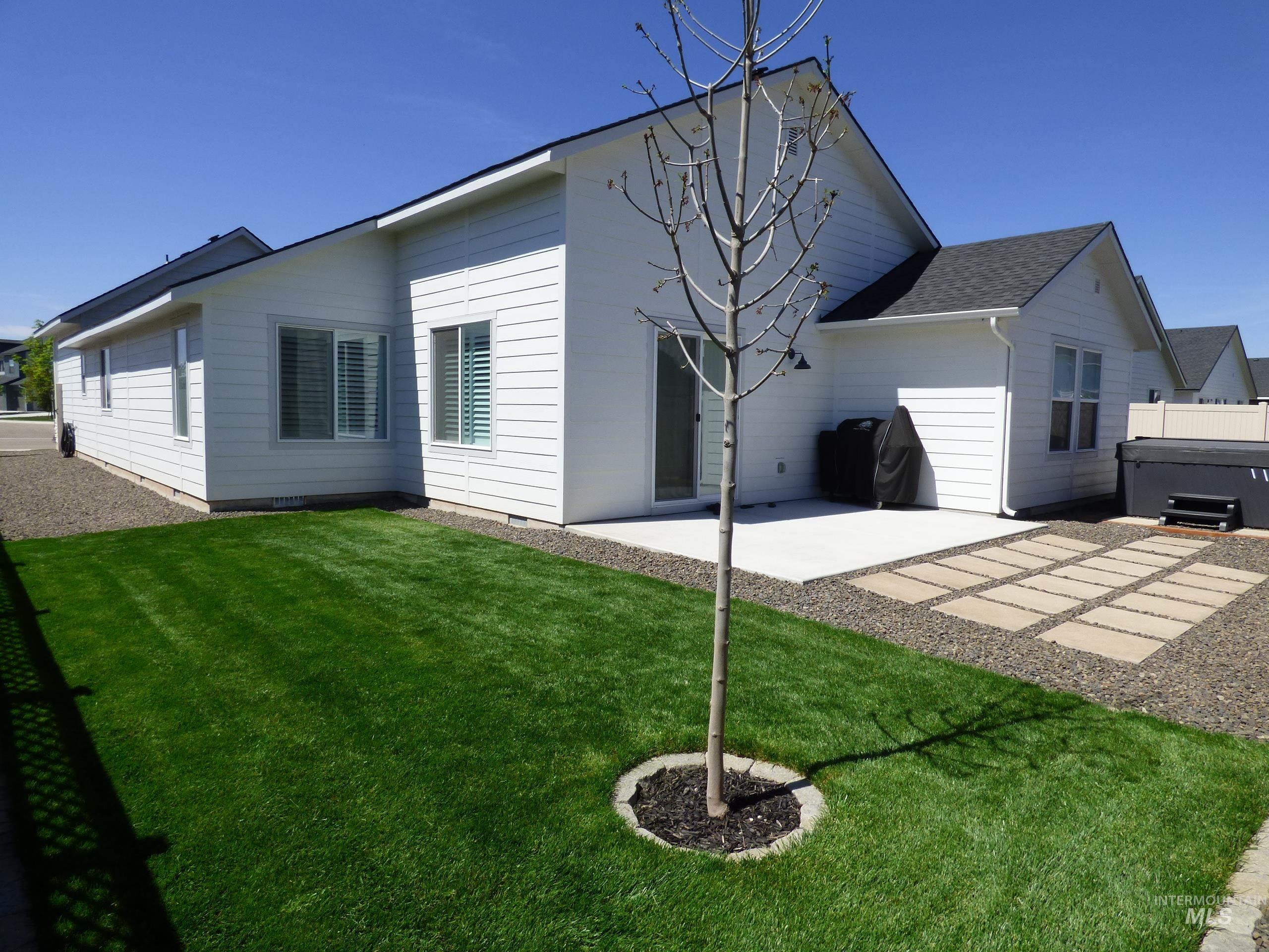 2708 E Buckaroo Dr., Kuna, Idaho 83634, 4 Bedrooms, 2 Bathrooms, Residential For Sale, Price $544,900,MLS 98991548