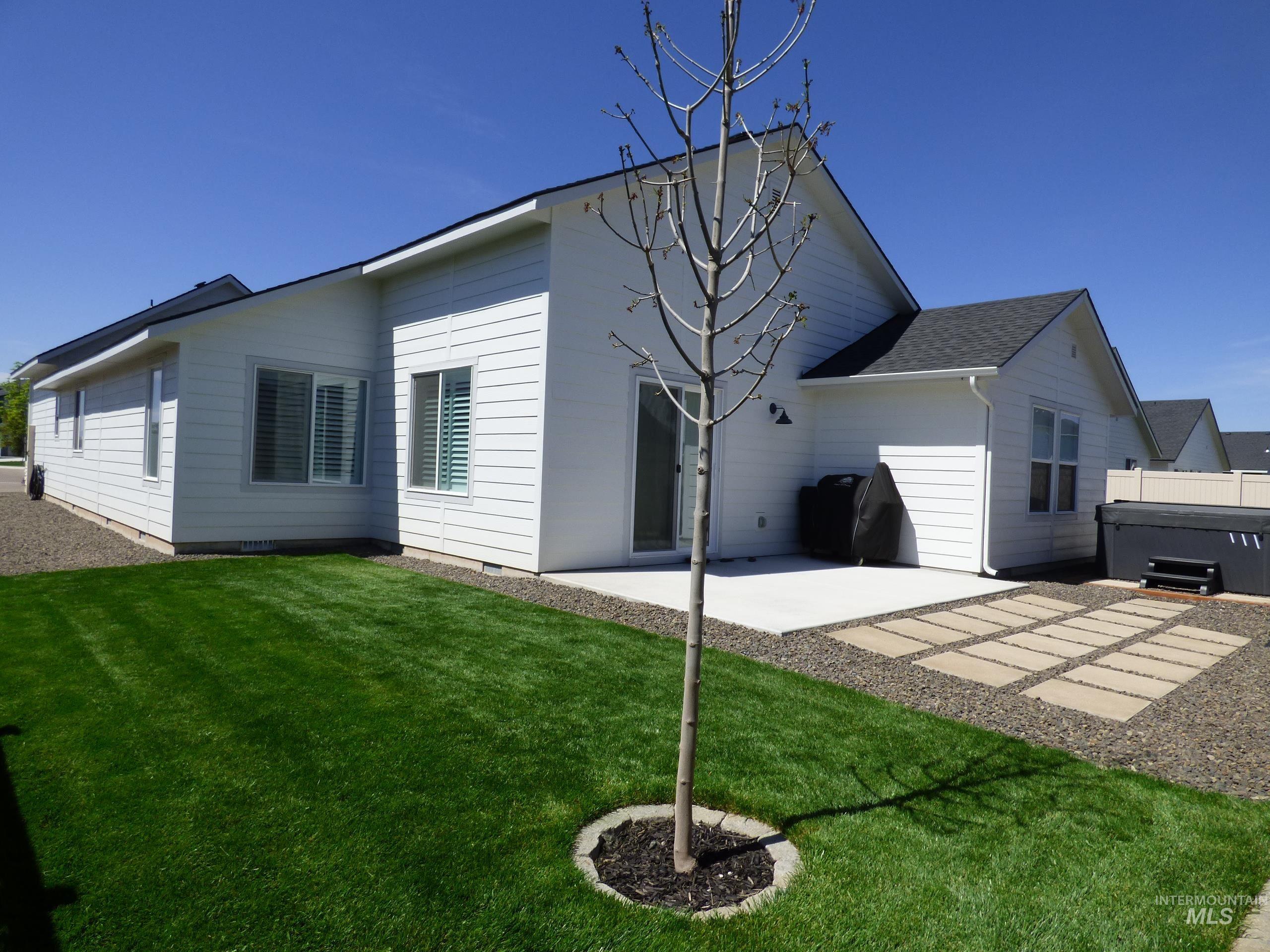 2708 E Buckaroo Dr., Kuna, Idaho 83634, 4 Bedrooms, 2 Bathrooms, Residential For Sale, Price $544,900,MLS 98991548