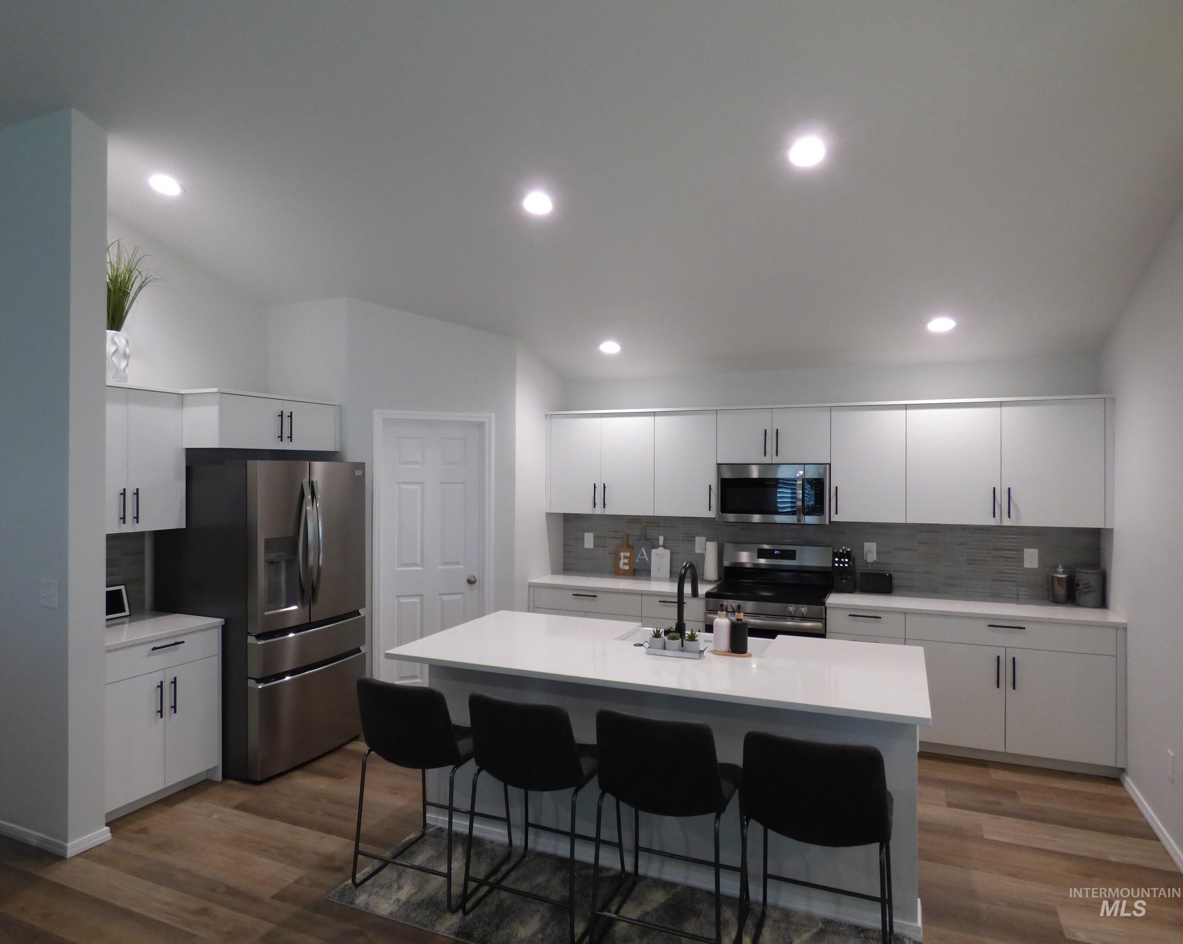 2708 E Buckaroo Dr., Kuna, Idaho 83634, 4 Bedrooms, 2 Bathrooms, Residential For Sale, Price $544,900,MLS 98991548