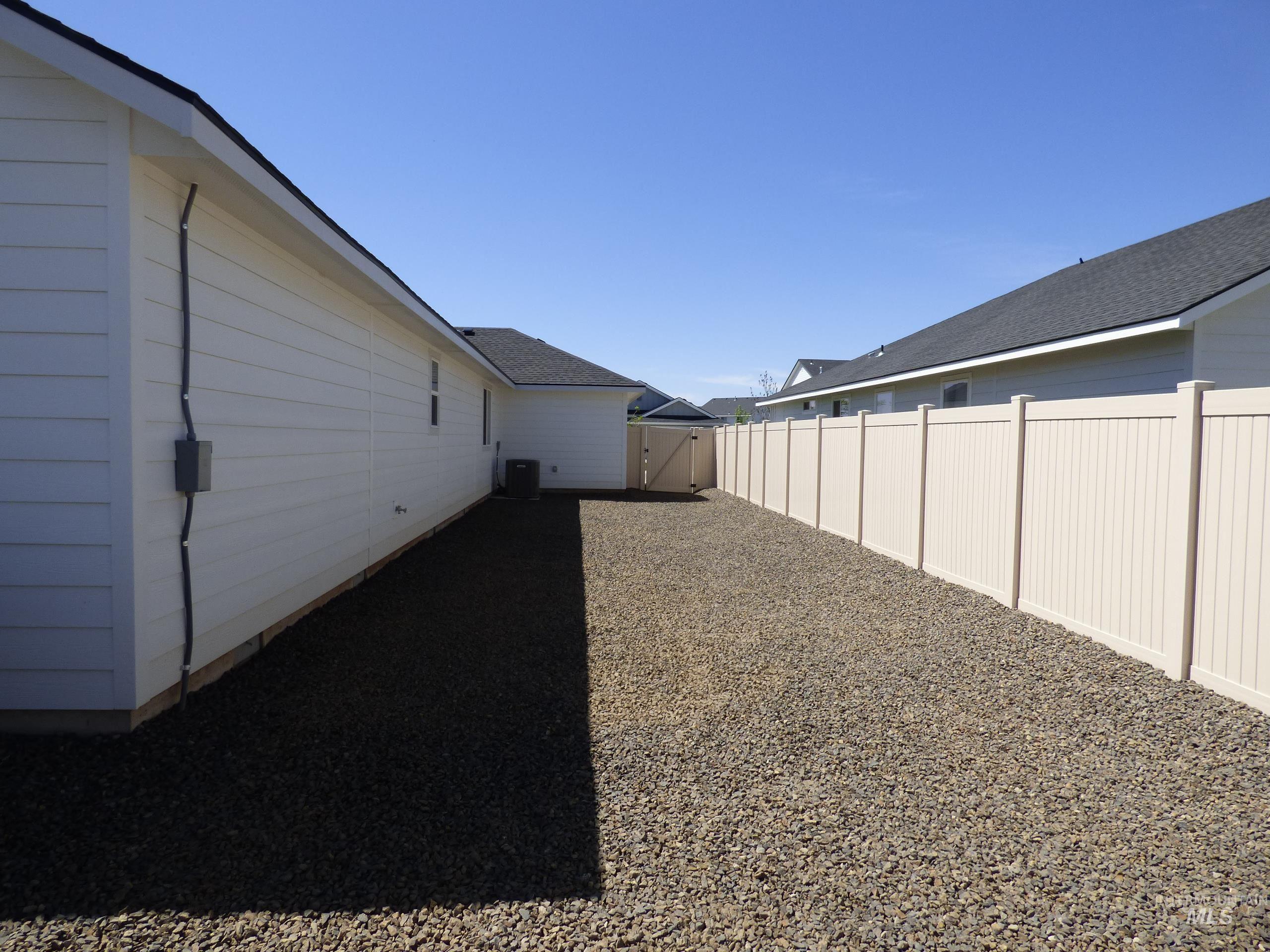 2708 E Buckaroo Dr., Kuna, Idaho 83634, 4 Bedrooms, 2 Bathrooms, Residential For Sale, Price $544,900,MLS 98991548