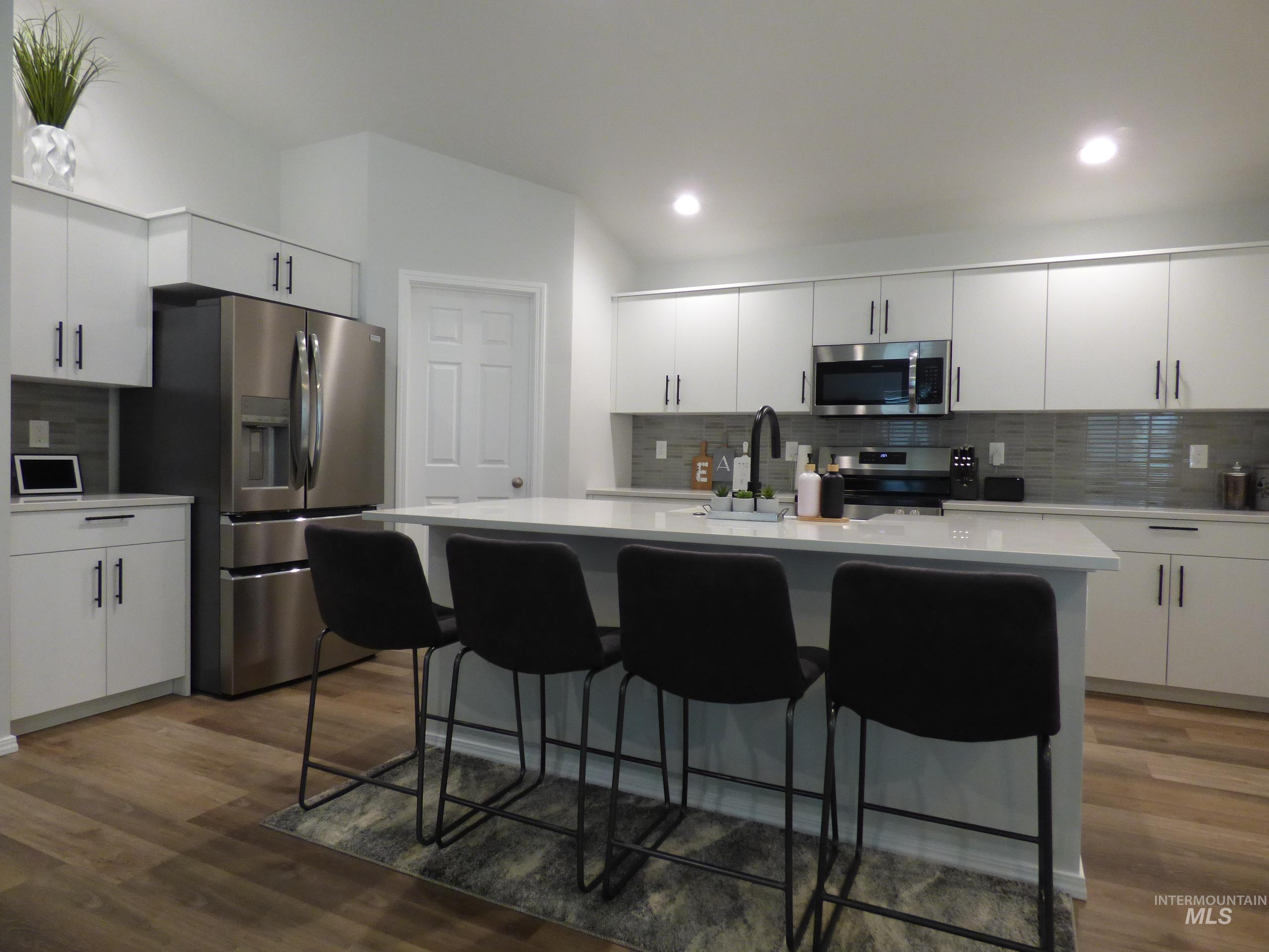 2708 E Buckaroo Dr., Kuna, Idaho 83634, 4 Bedrooms, 2 Bathrooms, Residential For Sale, Price $544,900,MLS 98991548