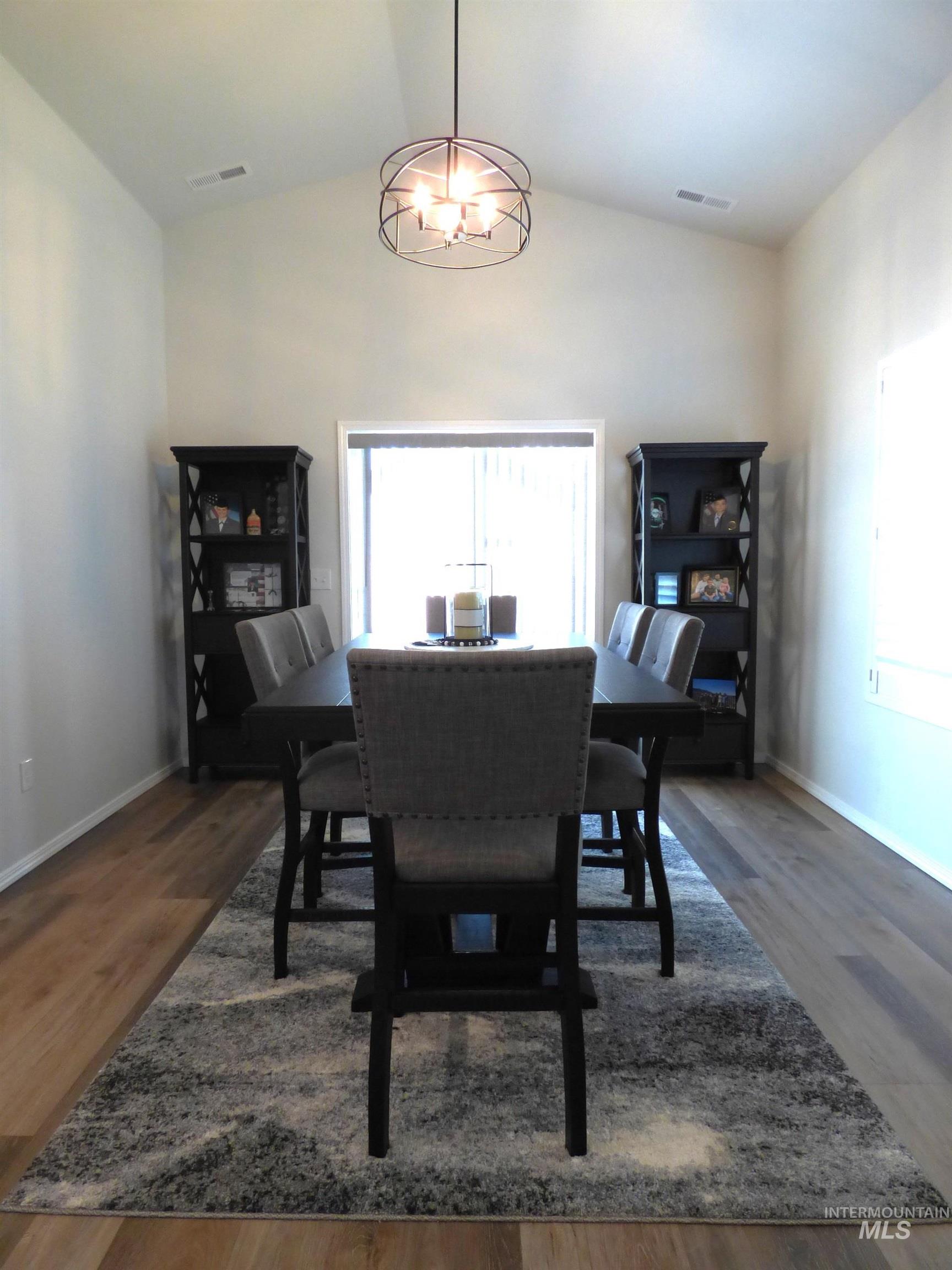 2708 E Buckaroo Dr., Kuna, Idaho 83634, 4 Bedrooms, 2 Bathrooms, Residential For Sale, Price $544,900,MLS 98991548
