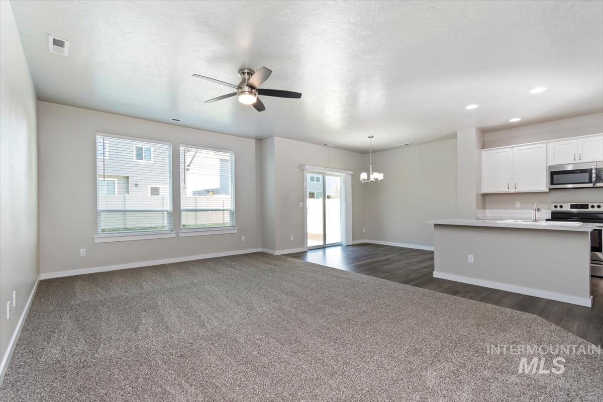 4653 W Silver River St, Meridian, Idaho 83646, 3 Bedrooms, 2.5 Bathrooms, Residential For Sale, Price $429,900,MLS 98991549