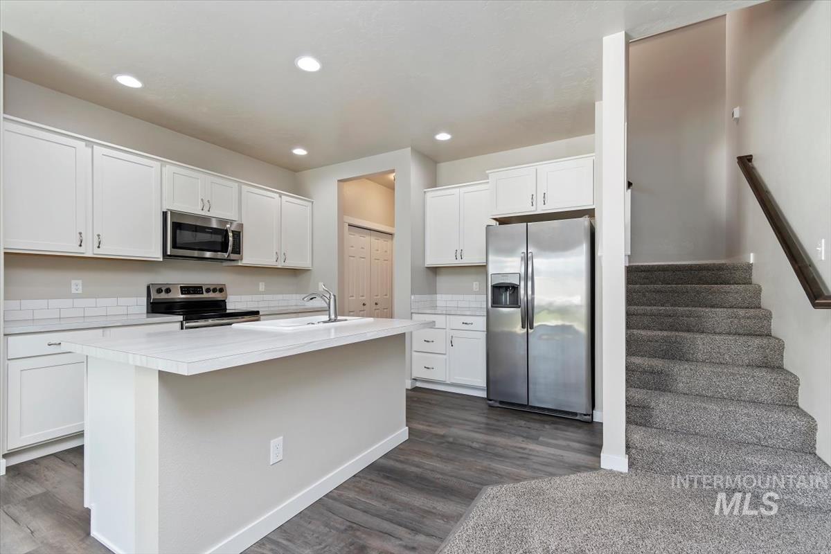 4653 W Silver River St, Meridian, Idaho 83646, 3 Bedrooms, 2.5 Bathrooms, Residential For Sale, Price $429,900,MLS 98991549