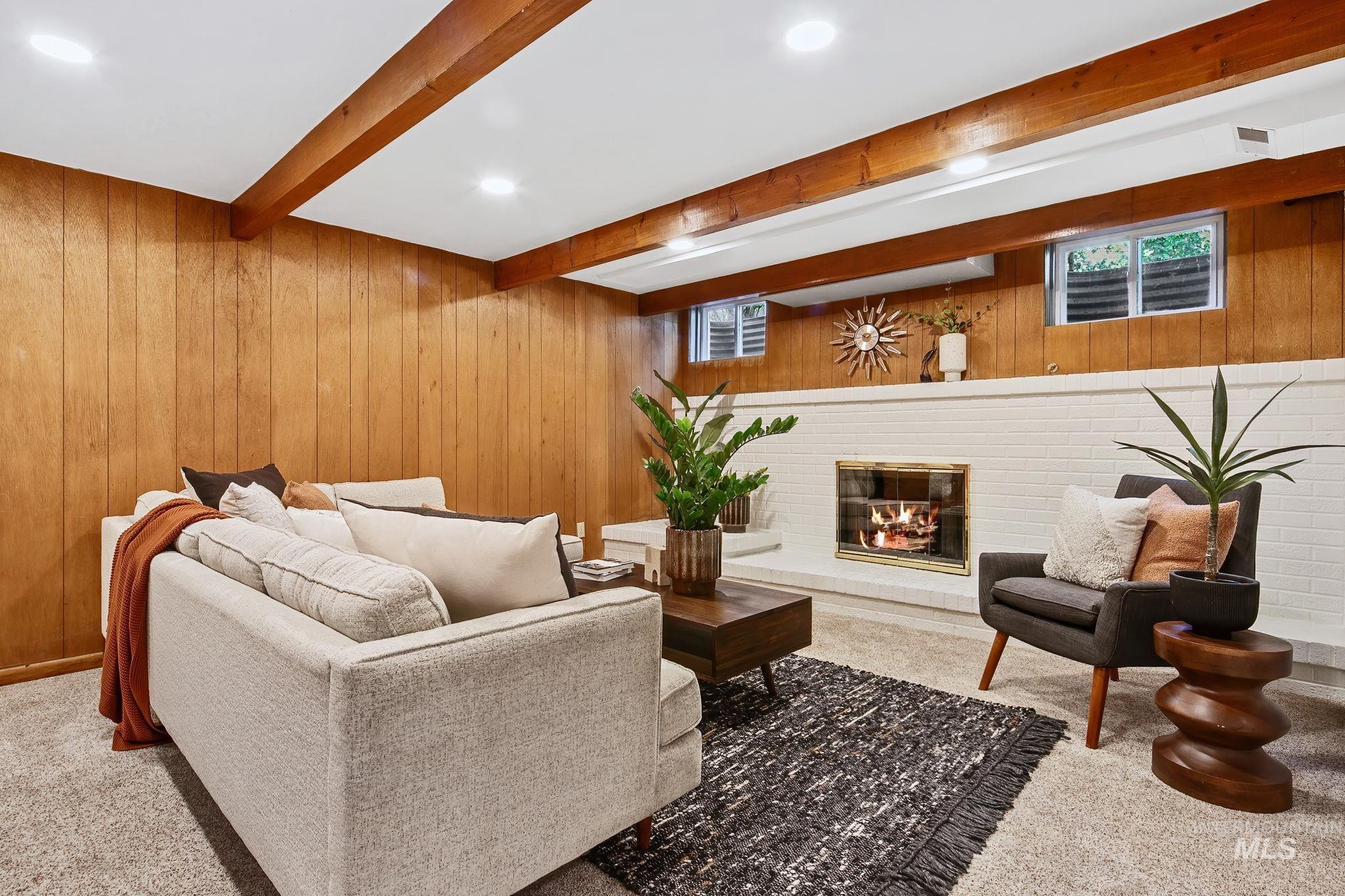 1902 W Norcrest Dr, Boise, Idaho 83705, 5 Bedrooms, 3 Bathrooms, Residential For Sale, Price $639,000,MLS 98991550
