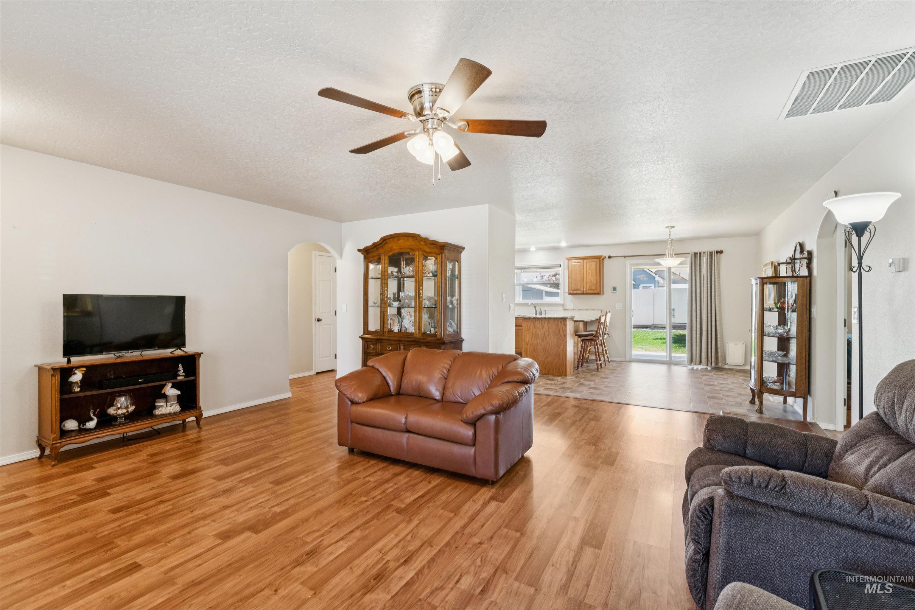 1114 Feltham Peak Way, Emmett, Idaho 83617, 3 Bedrooms, 2 Bathrooms, Residential For Sale, Price $419,900,MLS 98991551