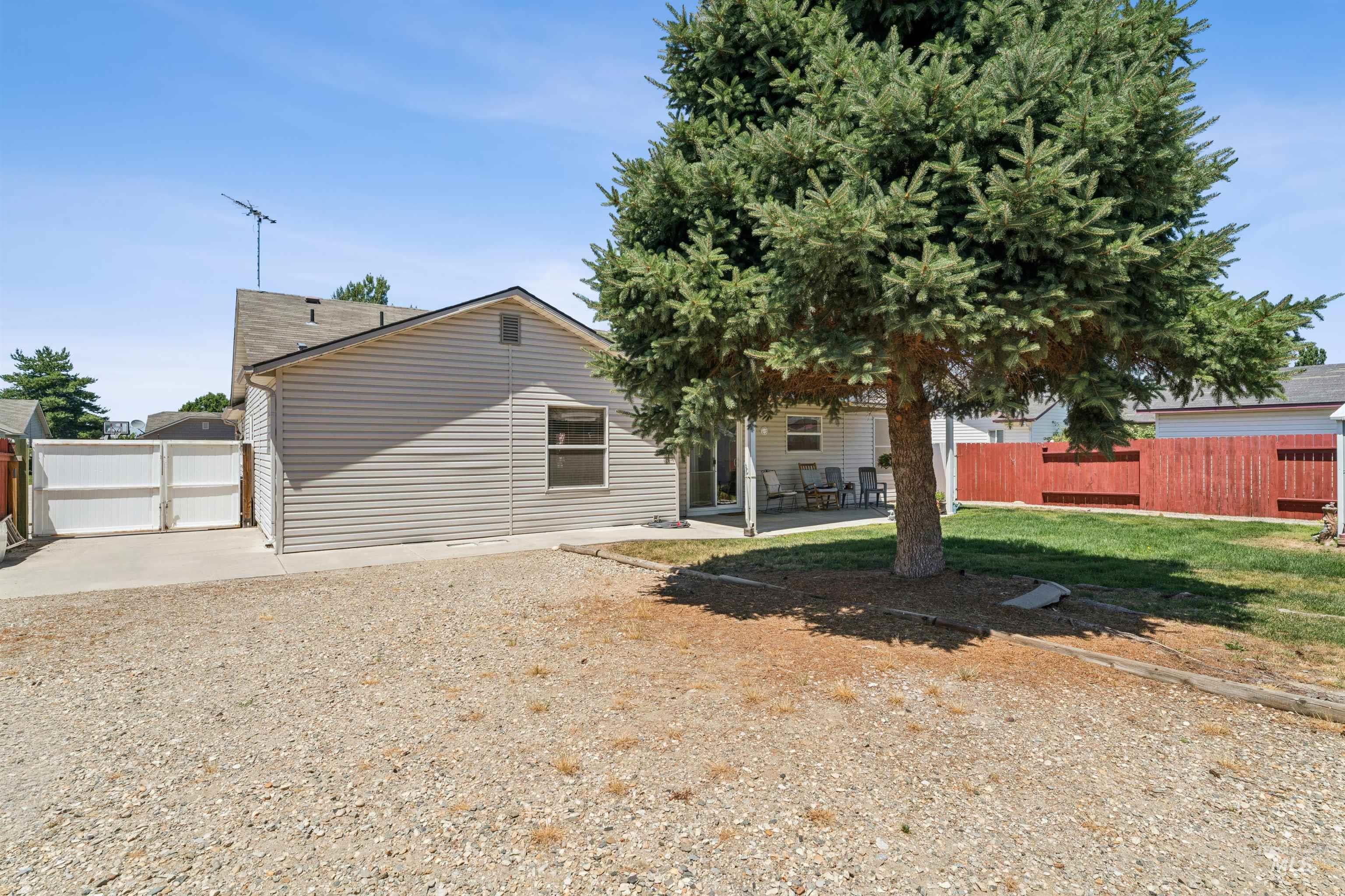 1114 Feltham Peak Way, Emmett, Idaho 83617, 3 Bedrooms, 2 Bathrooms, Residential For Sale, Price $419,900,MLS 98991551