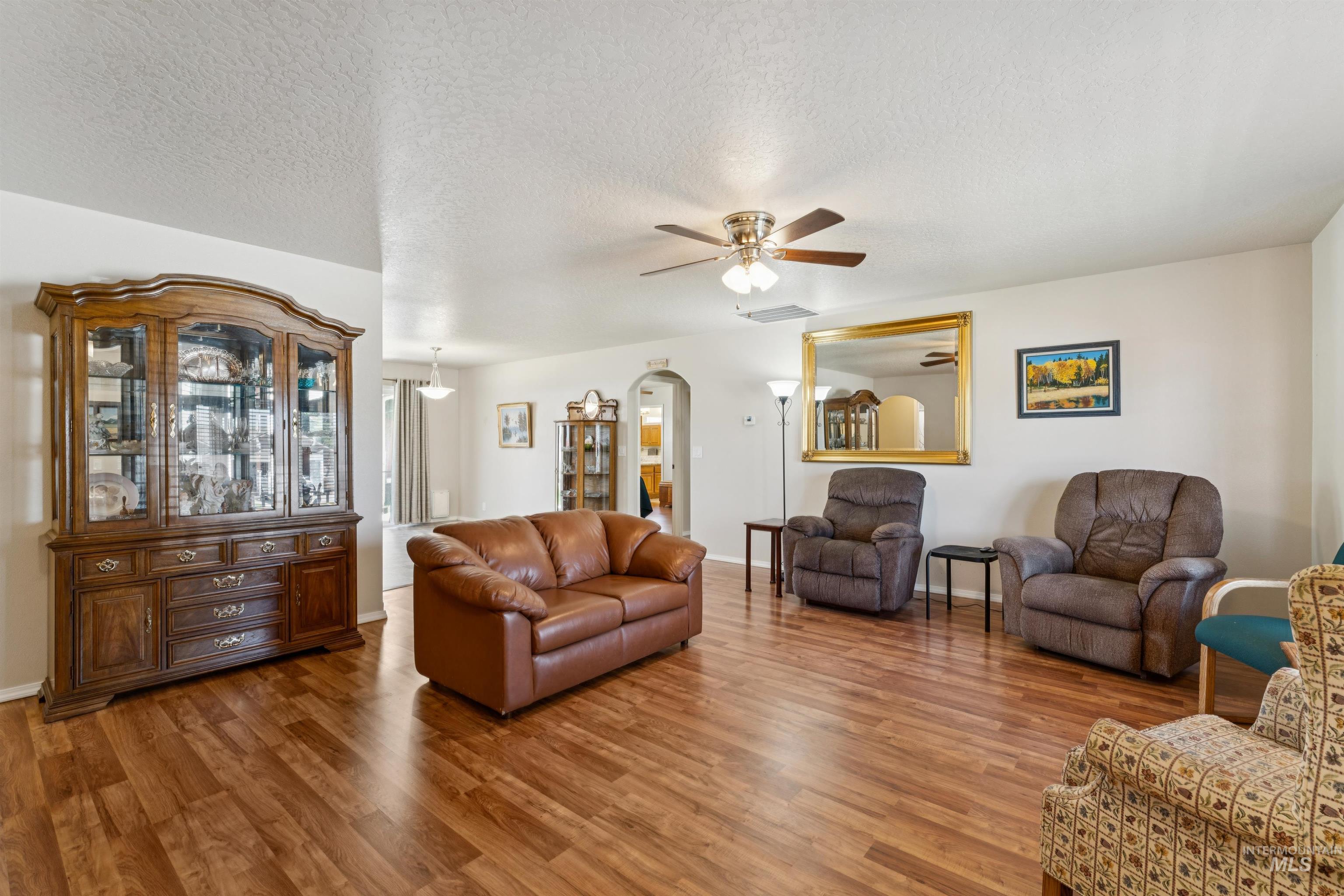 1114 Feltham Peak Way, Emmett, Idaho 83617, 3 Bedrooms, 2 Bathrooms, Residential For Sale, Price $419,900,MLS 98991551