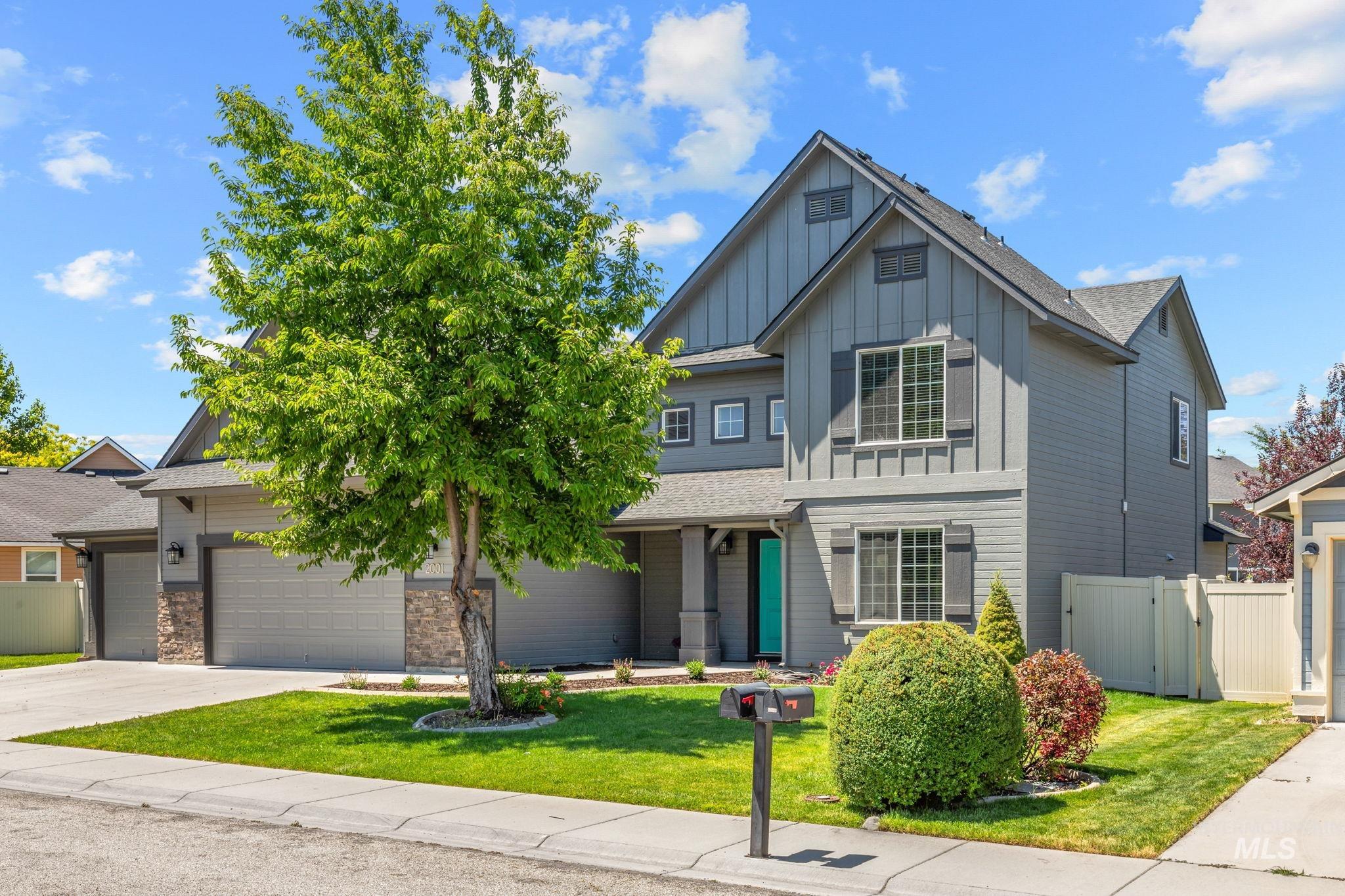 2001 N Van Dyke Ave, Kuna, Idaho 83634-5362, 5 Bedrooms, 2.5 Bathrooms, Residential For Sale, Price $535,000,MLS 98991552