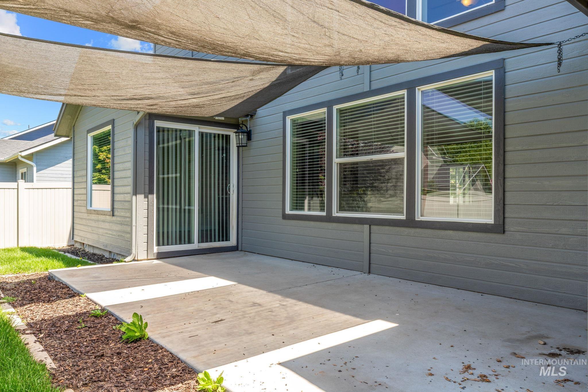 2001 N Van Dyke Ave, Kuna, Idaho 83634-5362, 5 Bedrooms, 2.5 Bathrooms, Residential For Sale, Price $535,000,MLS 98991552
