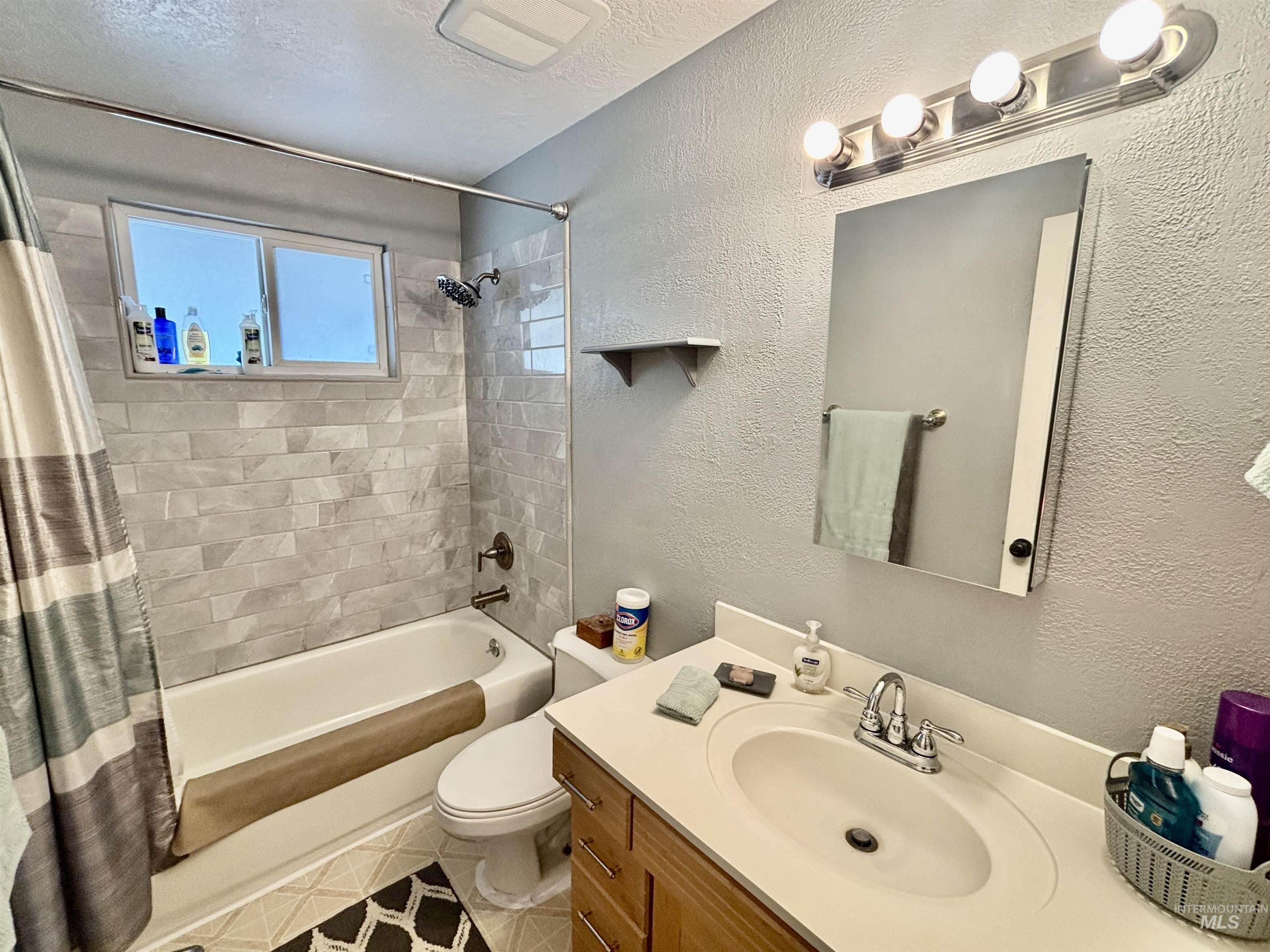 7235 S Southdale Avenue, Boise, Idaho 83709, 3 Bedrooms, 1 Bathroom, Residential For Sale, Price $449,000,MLS 98991556