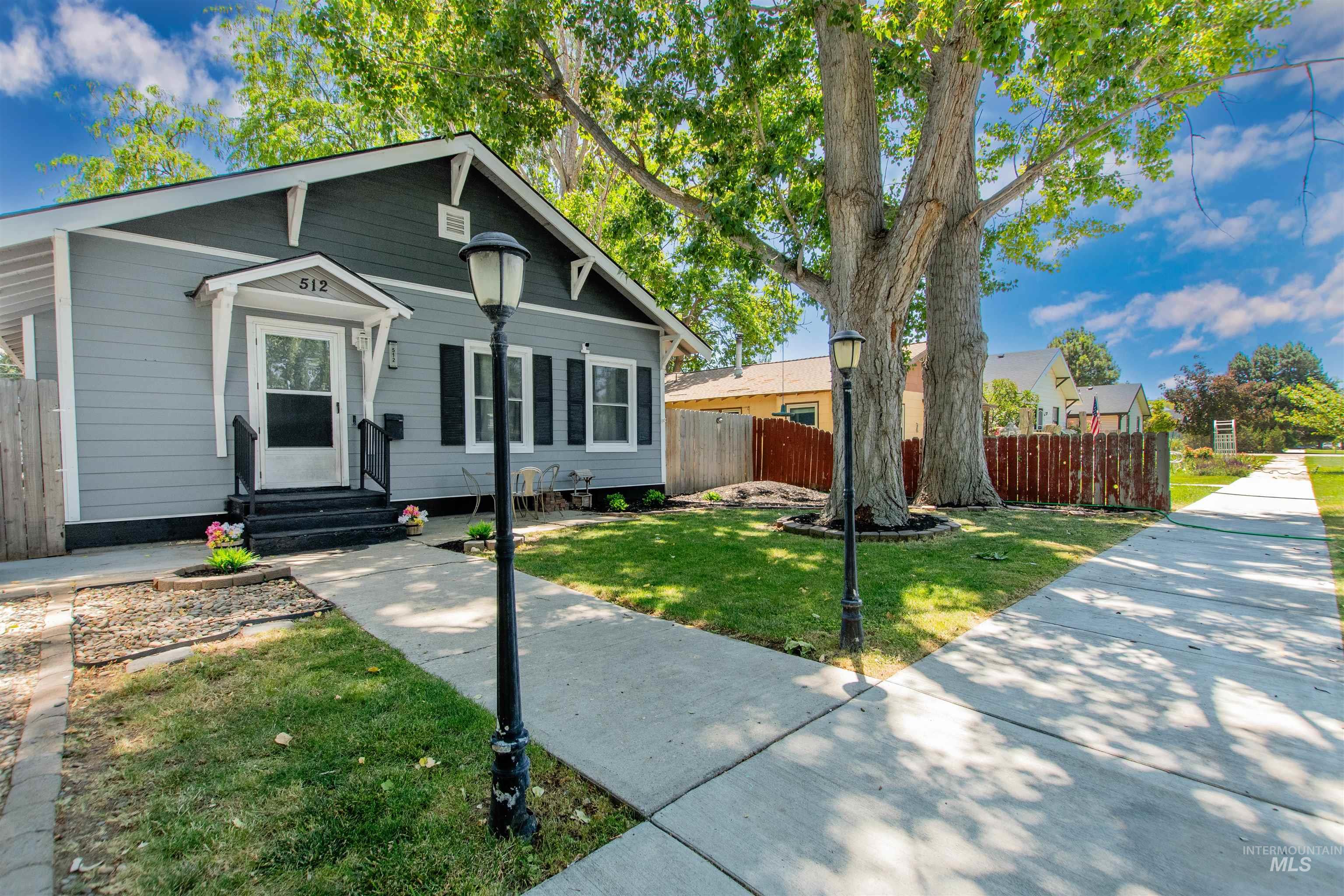 512 18TH Ave S, Nampa, Idaho 83651, 3 Bedrooms, 2 Bathrooms, Residential For Sale, Price $399,900,MLS 98991557