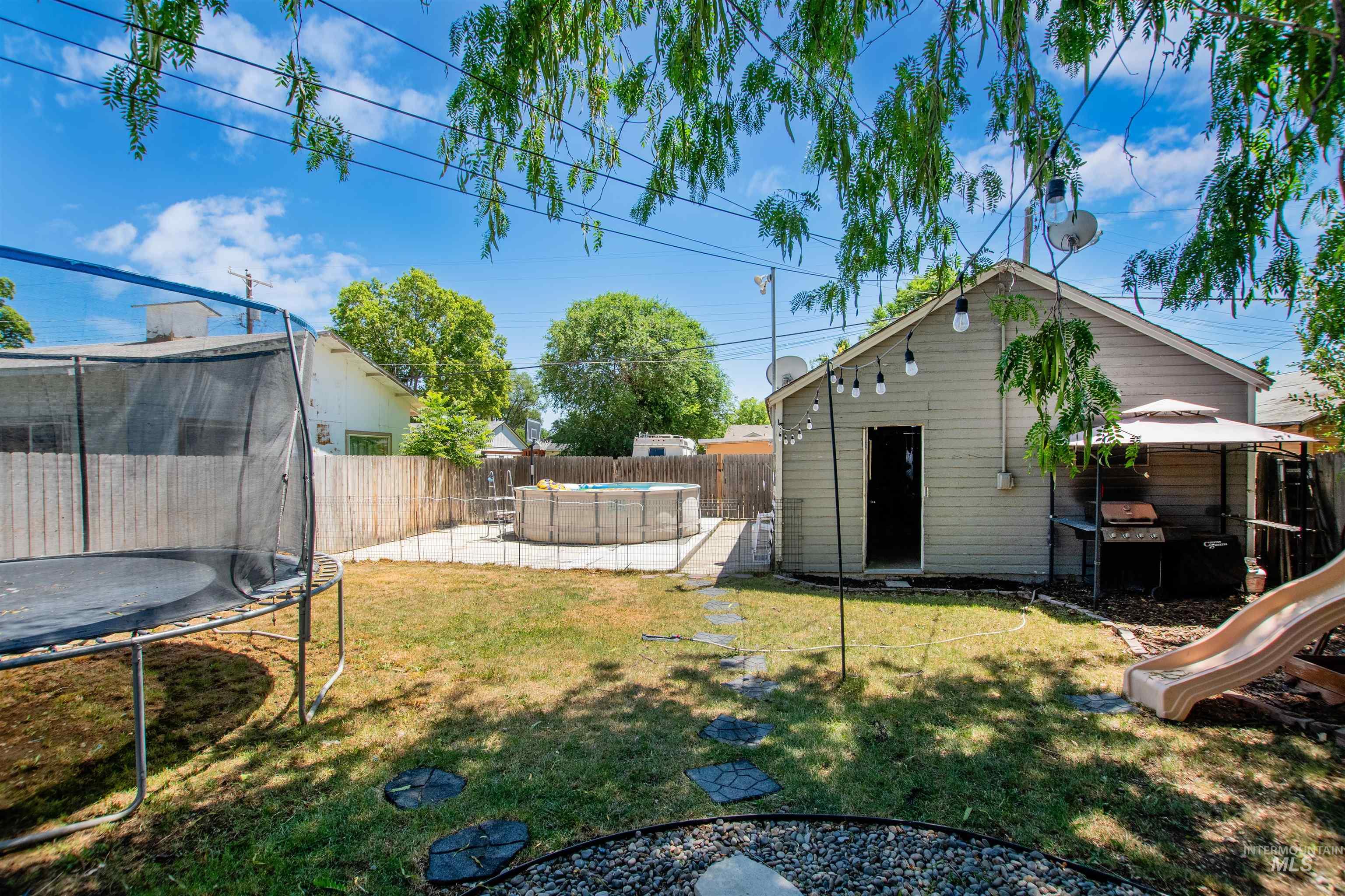 512 18TH Ave S, Nampa, Idaho 83651, 3 Bedrooms, 2 Bathrooms, Residential For Sale, Price $399,900,MLS 98991557