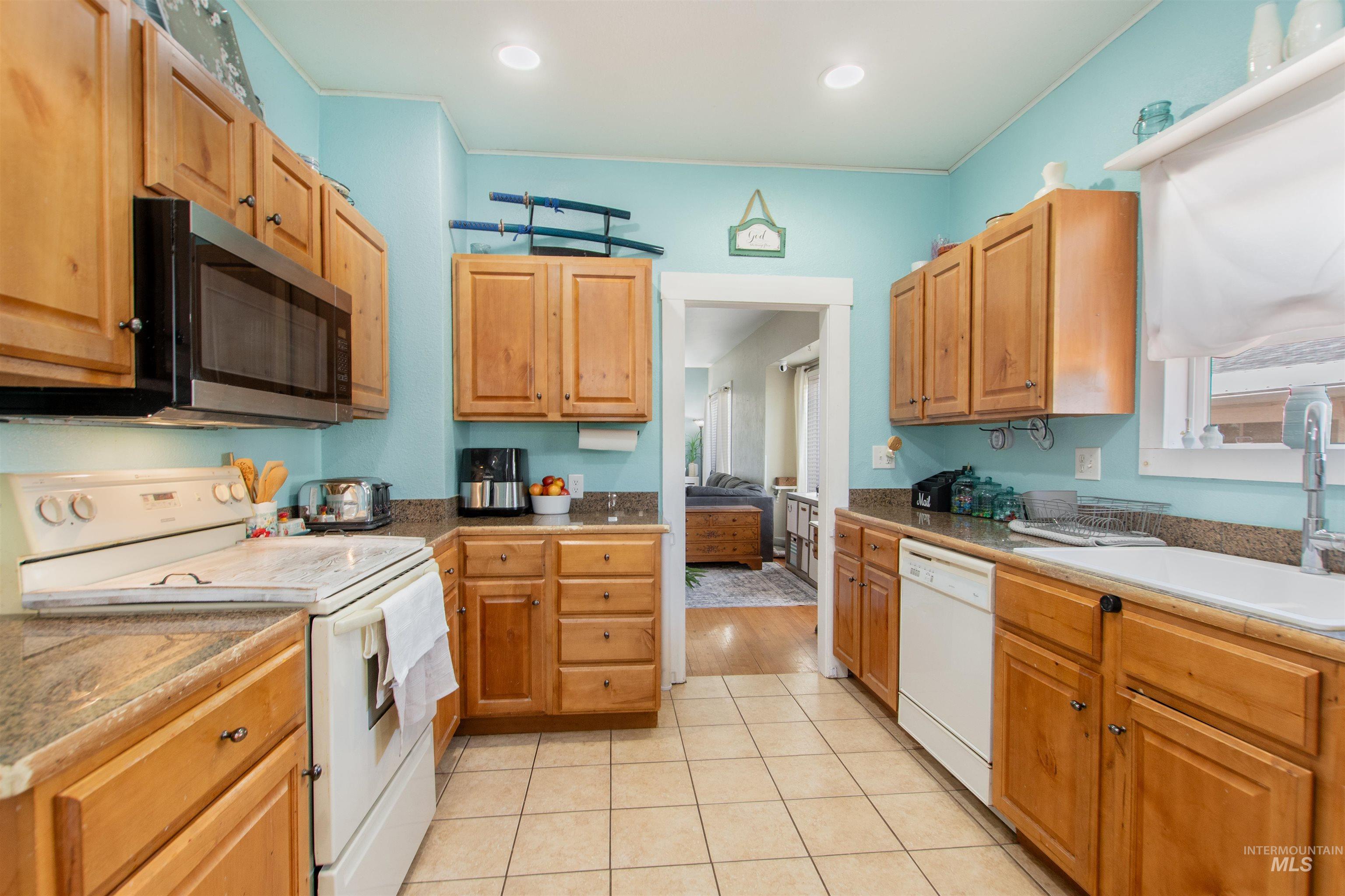 512 18TH Ave S, Nampa, Idaho 83651, 3 Bedrooms, 2 Bathrooms, Residential For Sale, Price $399,900,MLS 98991557