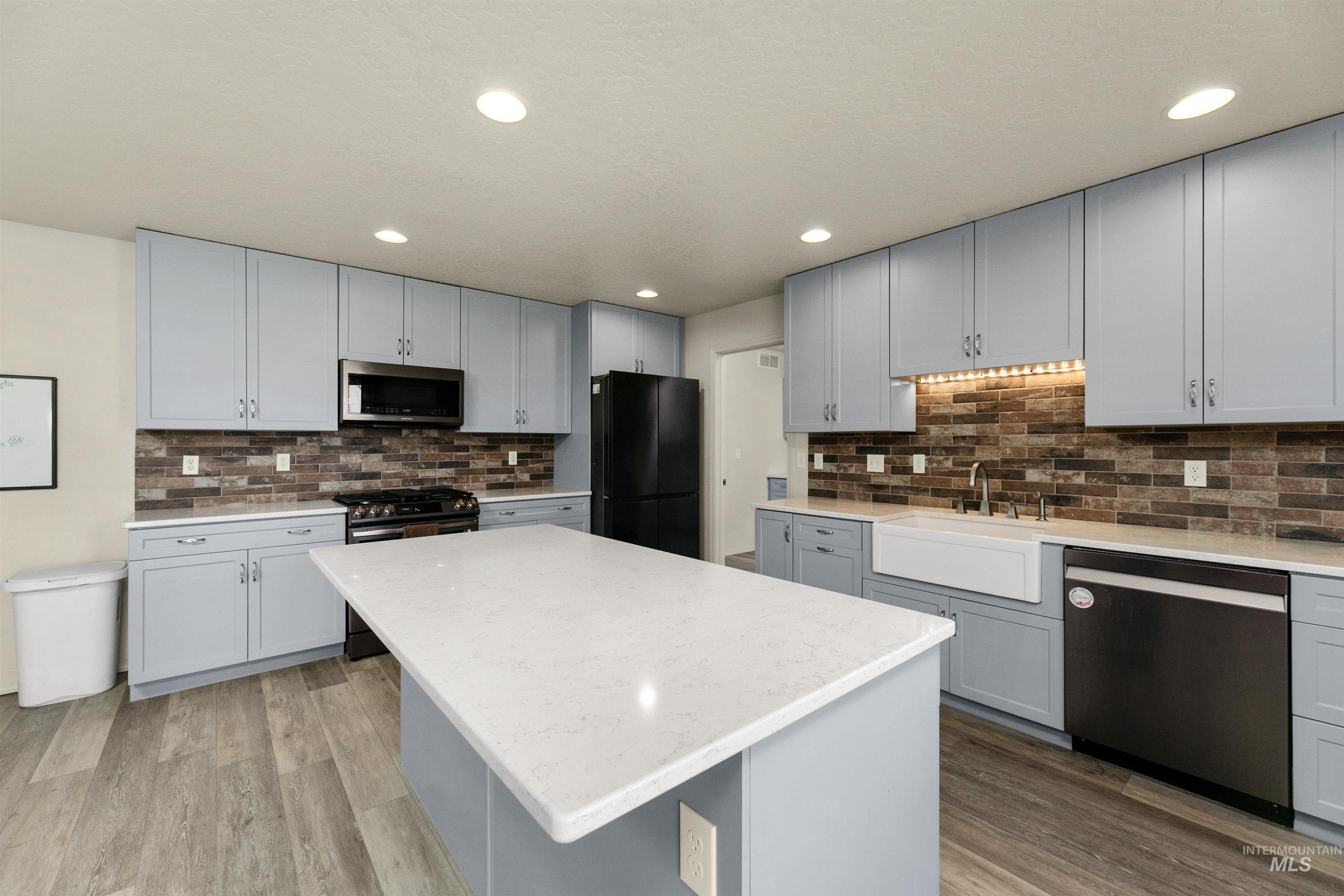 6999 S Acacia, Boise, Idaho 83709, 4 Bedrooms, 2.5 Bathrooms, Residential For Sale, Price $539,900,MLS 98991558