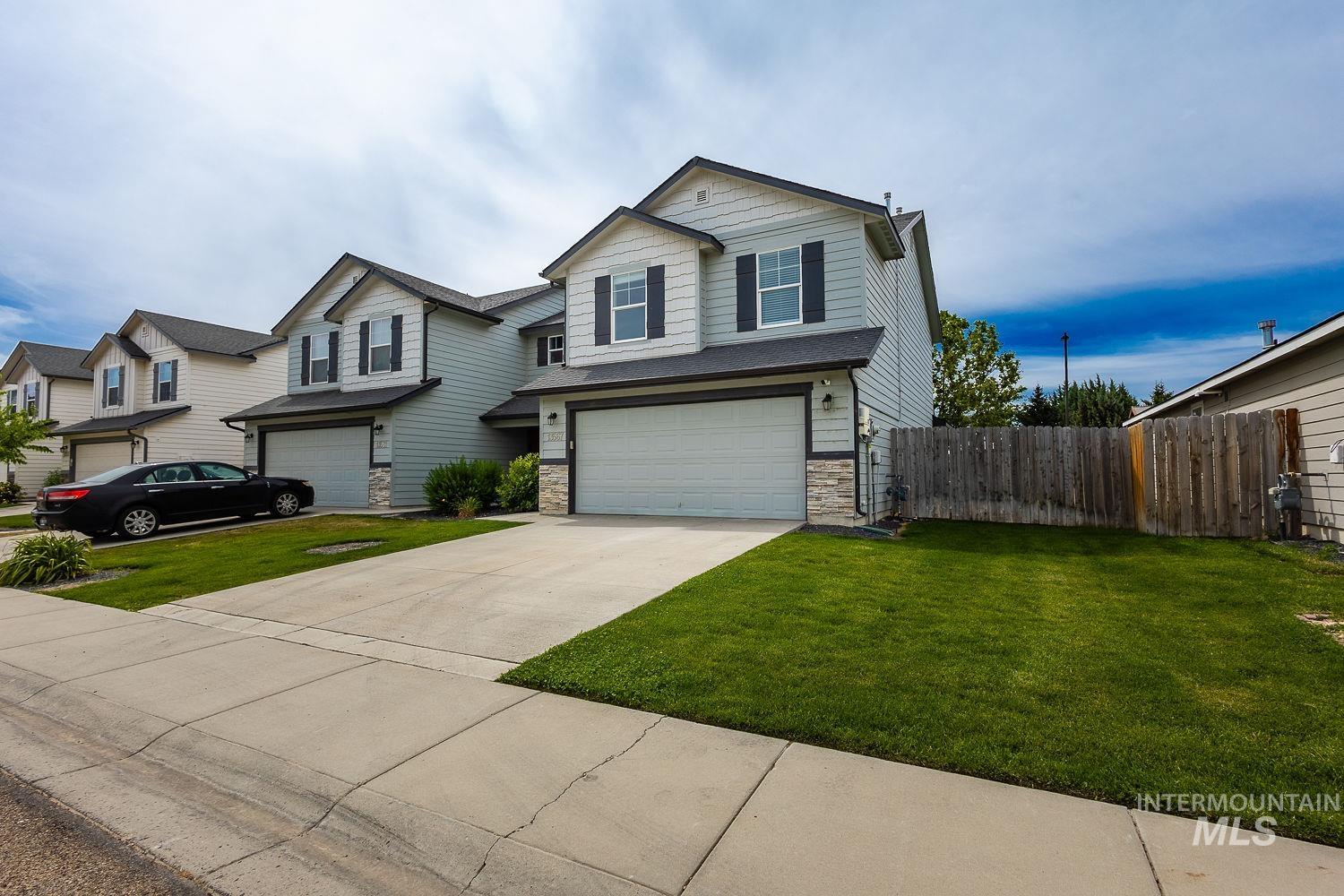 13567 Palm Beach Dr, Caldwell, Idaho 83607, 3 Bedrooms, 2.5 Bathrooms, Residential For Sale, Price $349,900, 98991560