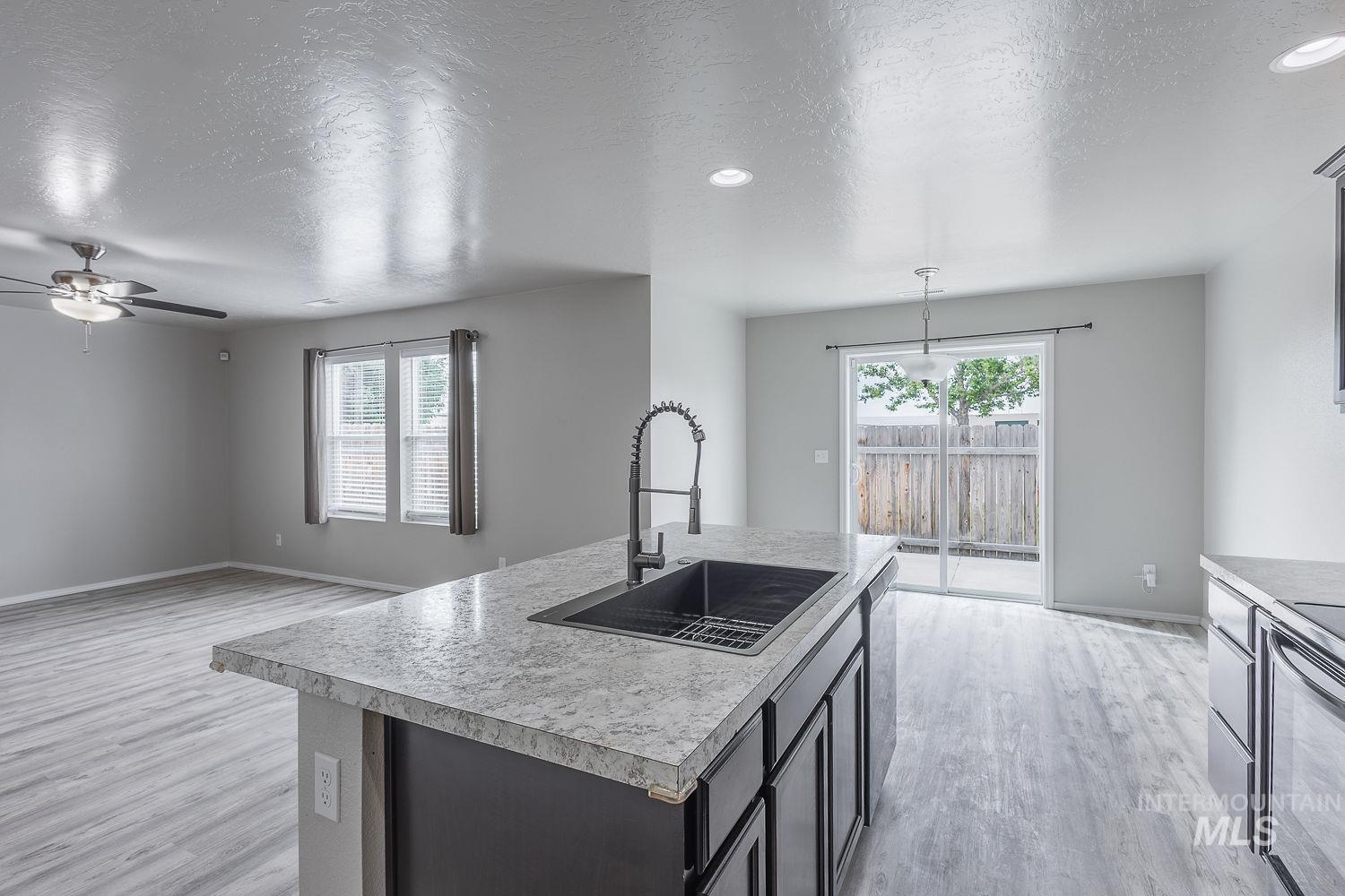 13567 Palm Beach Dr, Caldwell, Idaho 83607, 3 Bedrooms, 2.5 Bathrooms, Residential For Sale, Price $349,900, 98991560