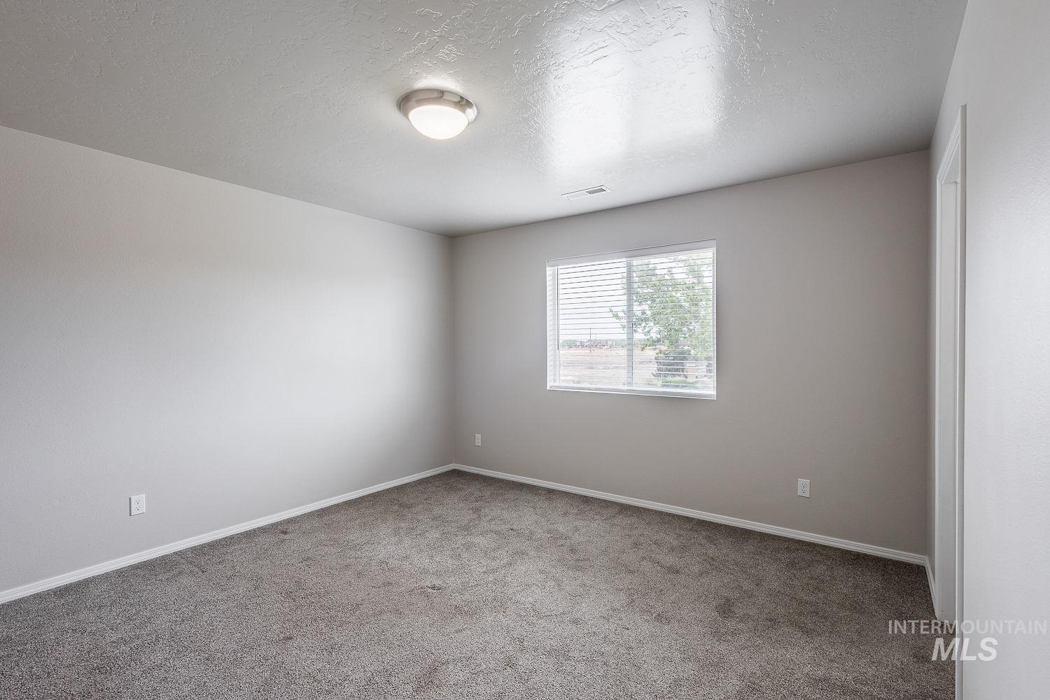 13567 Palm Beach Dr, Caldwell, Idaho 83607, 3 Bedrooms, 2.5 Bathrooms, Residential For Sale, Price $349,900, 98991560